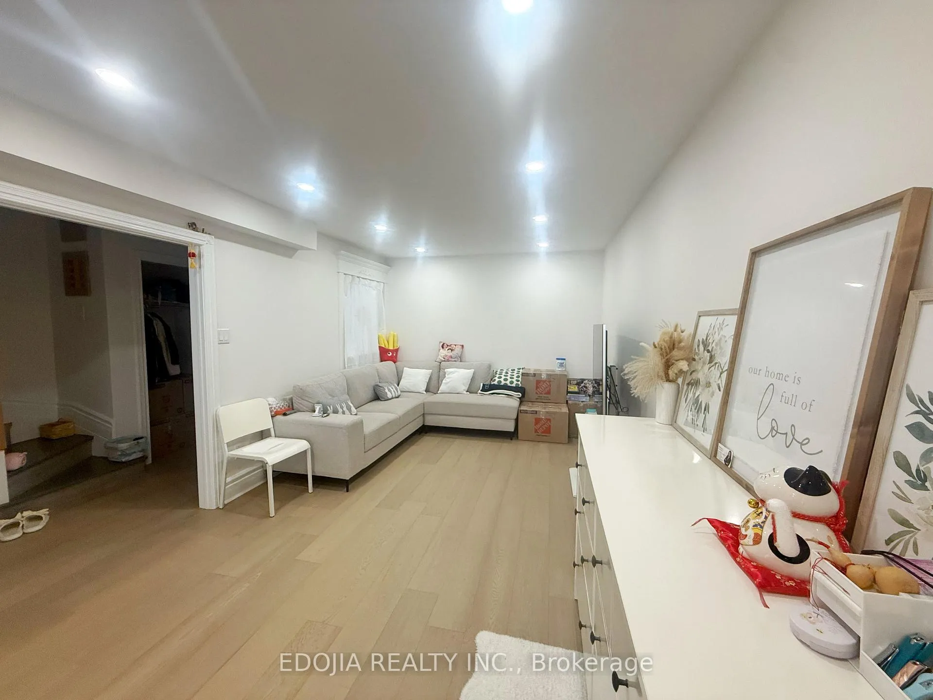 Photo 3 of 104 Goodwood Drive, Markham, Middlefield — HOMEH