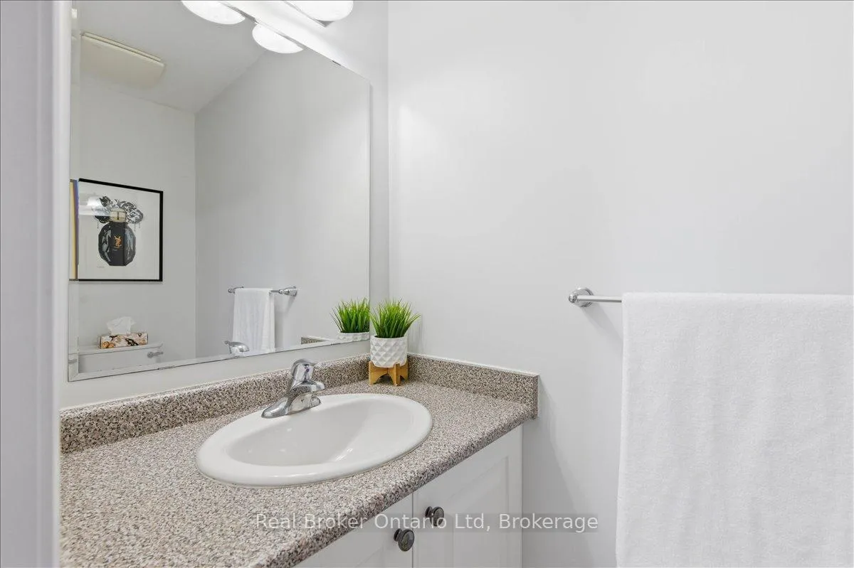 Photo 16 of 32 Laughland Lane, Guelph, Pineridge/Westminster Woods — HOMEH