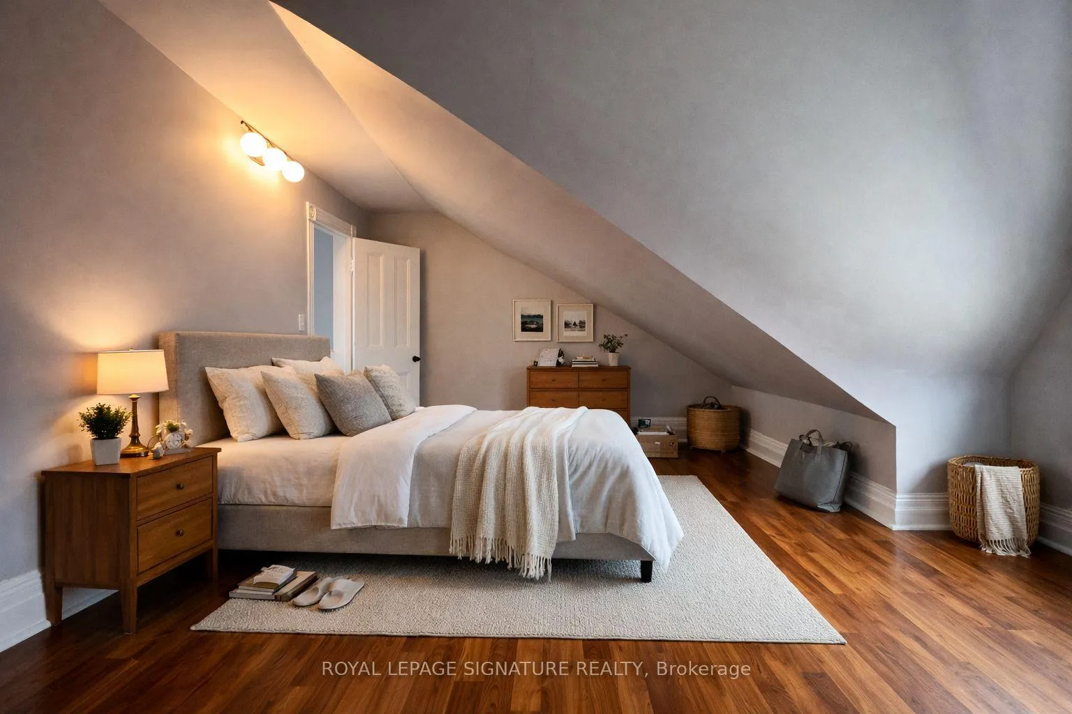 Photo 20 of Unit 2nd/3rd, 288 Ossington Avenue, Toronto, Trinity-Bellwoods — HOMEH