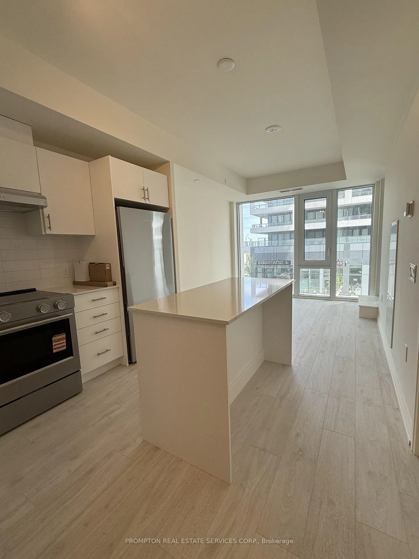 Photo 5 of Unit 202, 27 Korda Gate, Vaughan, Vellore Village — HOMEH