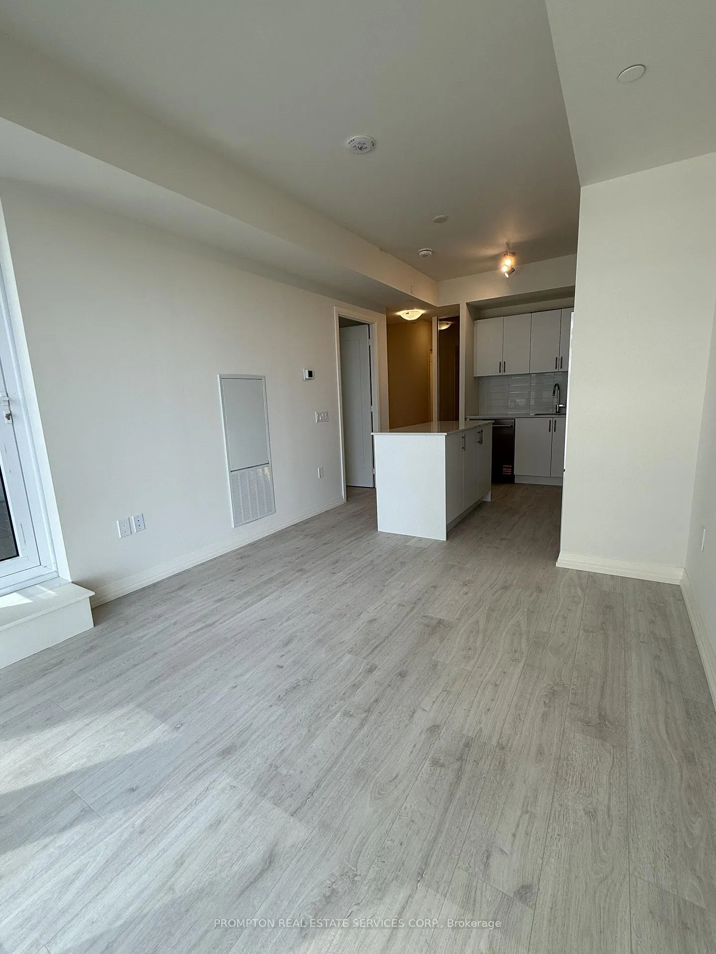 Photo 7 of Unit 202, 27 Korda Gate, Vaughan, Vellore Village — HOMEH