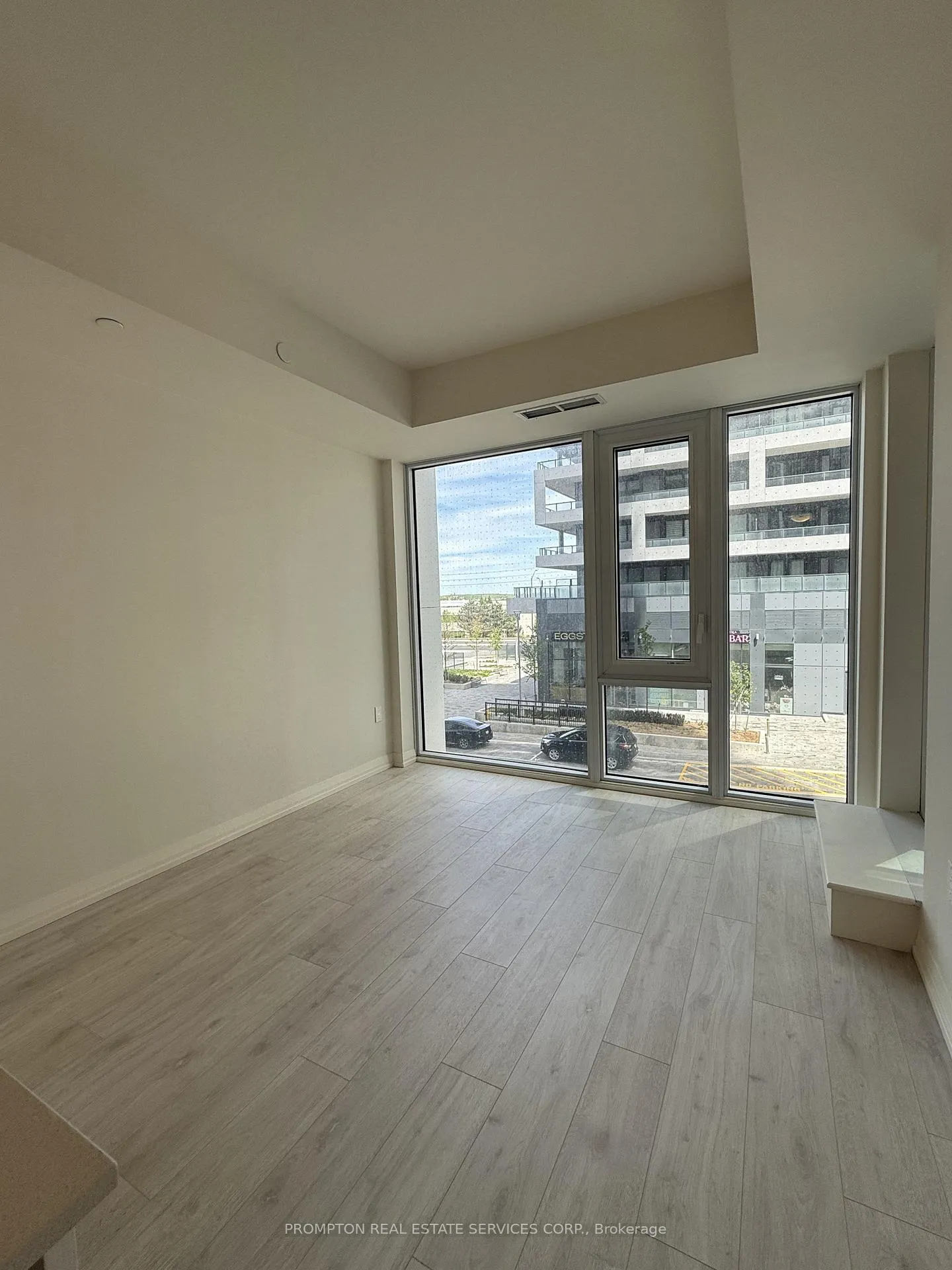 Photo 8 of Unit 202, 27 Korda Gate, Vaughan, Vellore Village — HOMEH