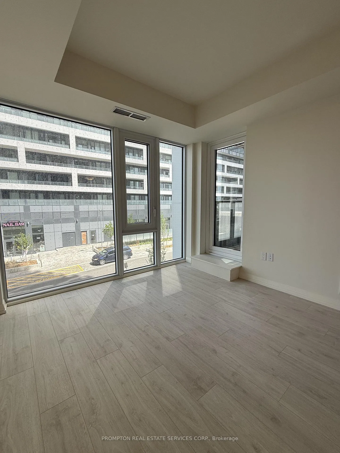 Photo 9 of Unit 202, 27 Korda Gate, Vaughan, Vellore Village — HOMEH