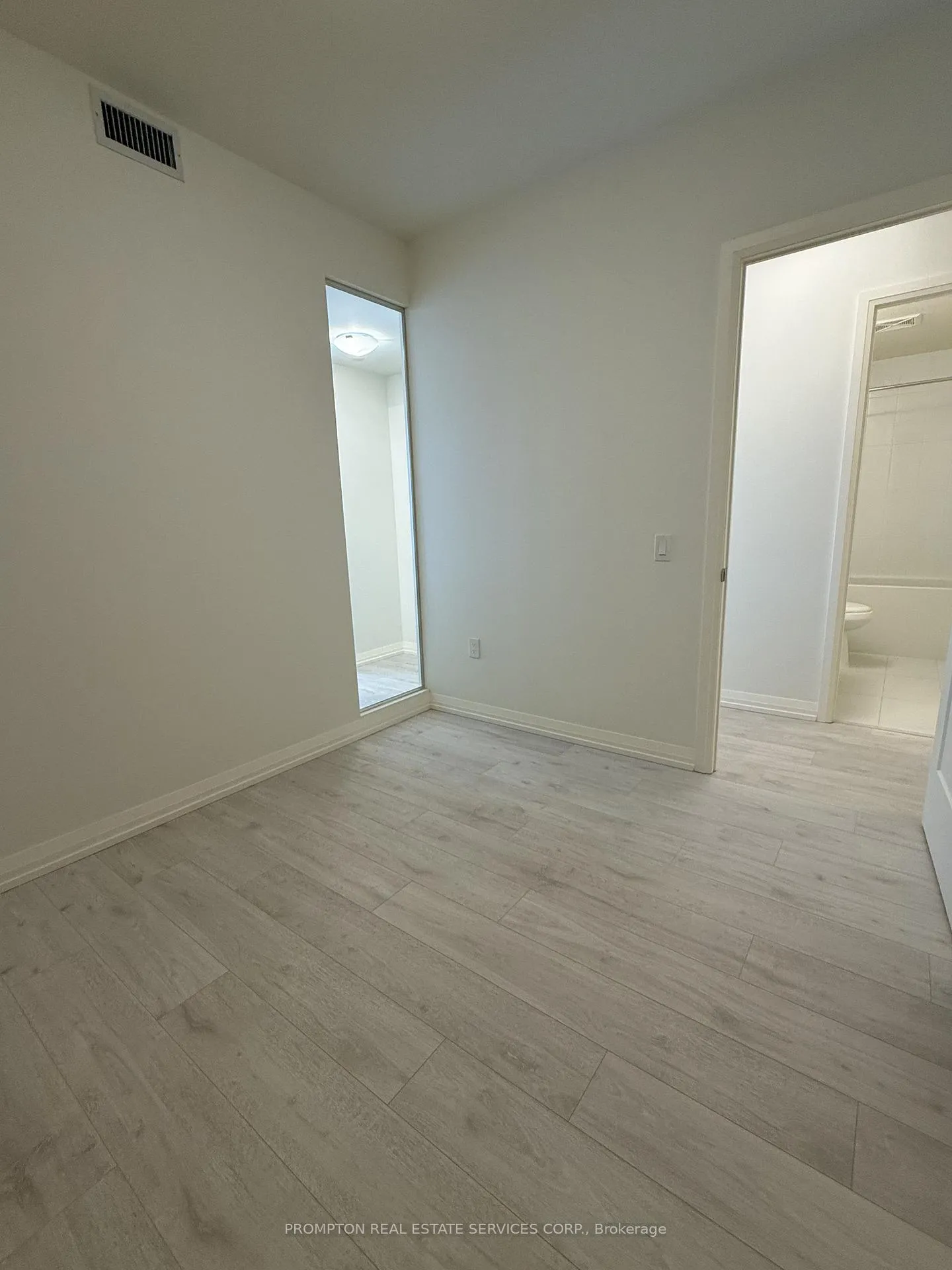Photo 10 of Unit 202, 27 Korda Gate, Vaughan, Vellore Village — HOMEH