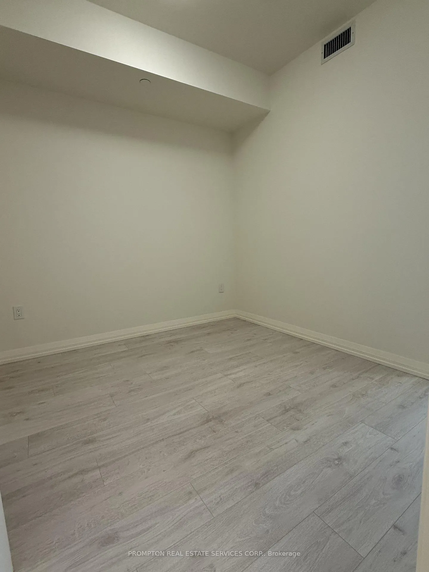 Photo 12 of Unit 202, 27 Korda Gate, Vaughan, Vellore Village — HOMEH