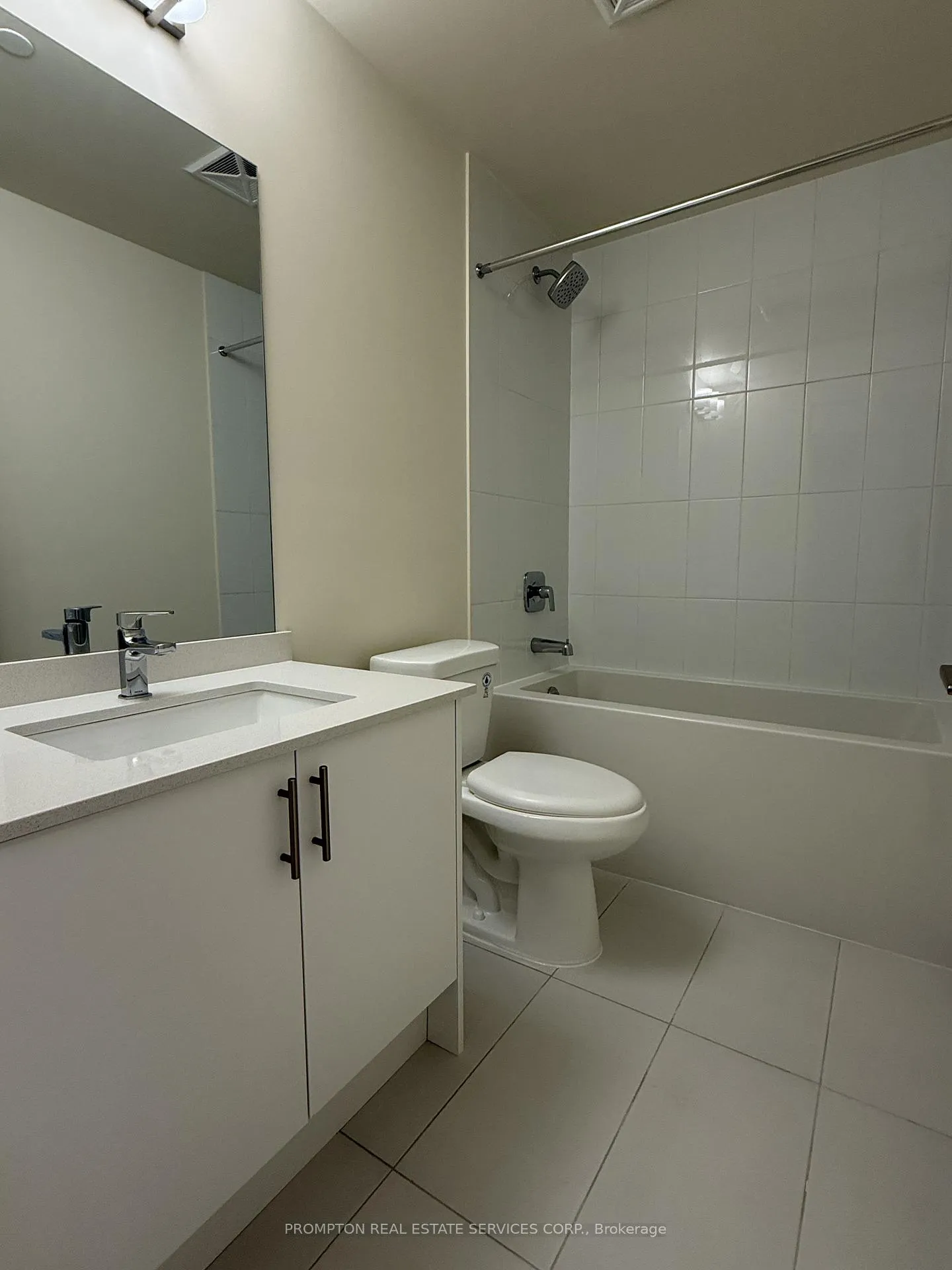 Photo 13 of Unit 202, 27 Korda Gate, Vaughan, Vellore Village — HOMEH