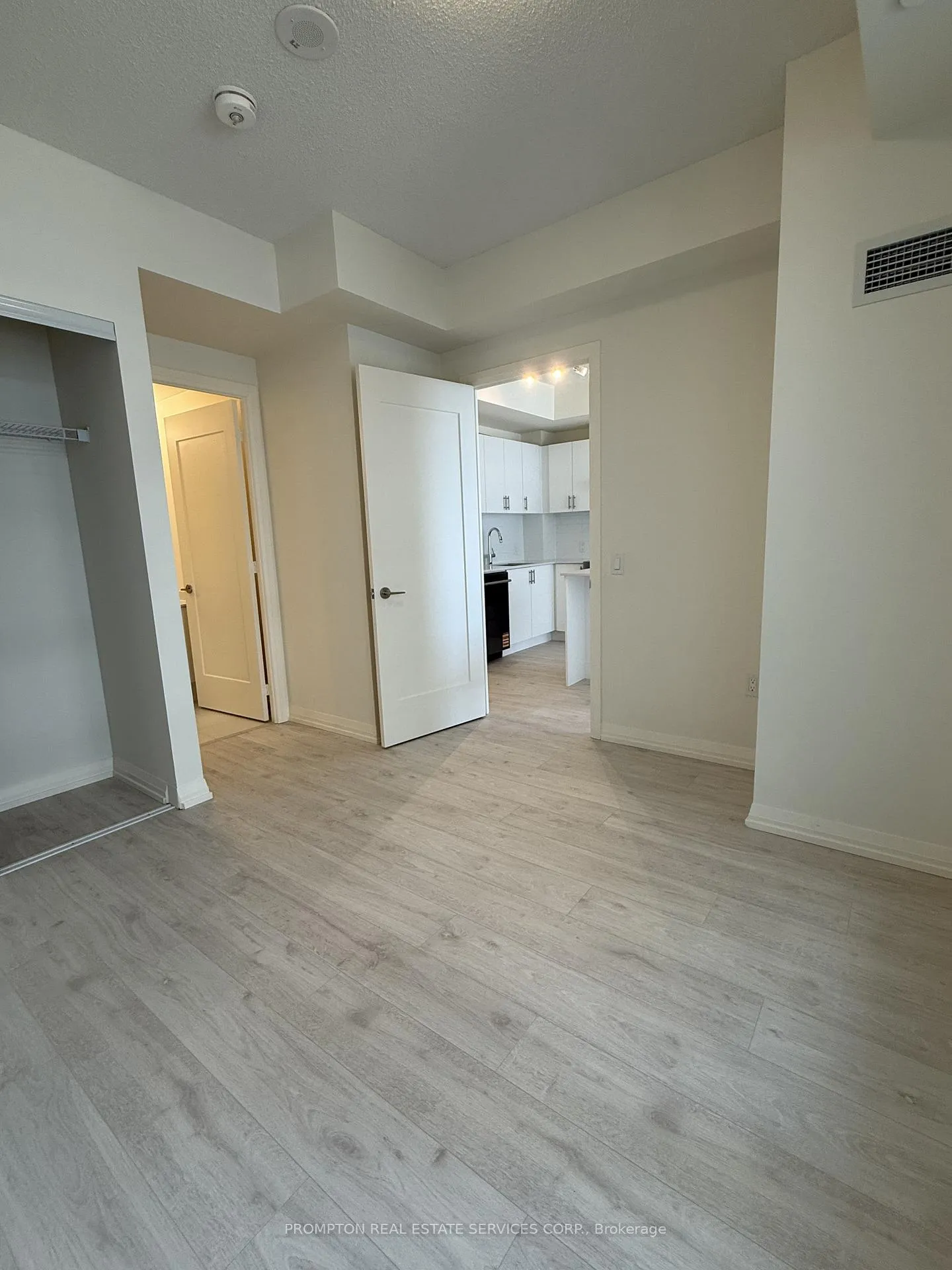 Photo 14 of Unit 202, 27 Korda Gate, Vaughan, Vellore Village — HOMEH
