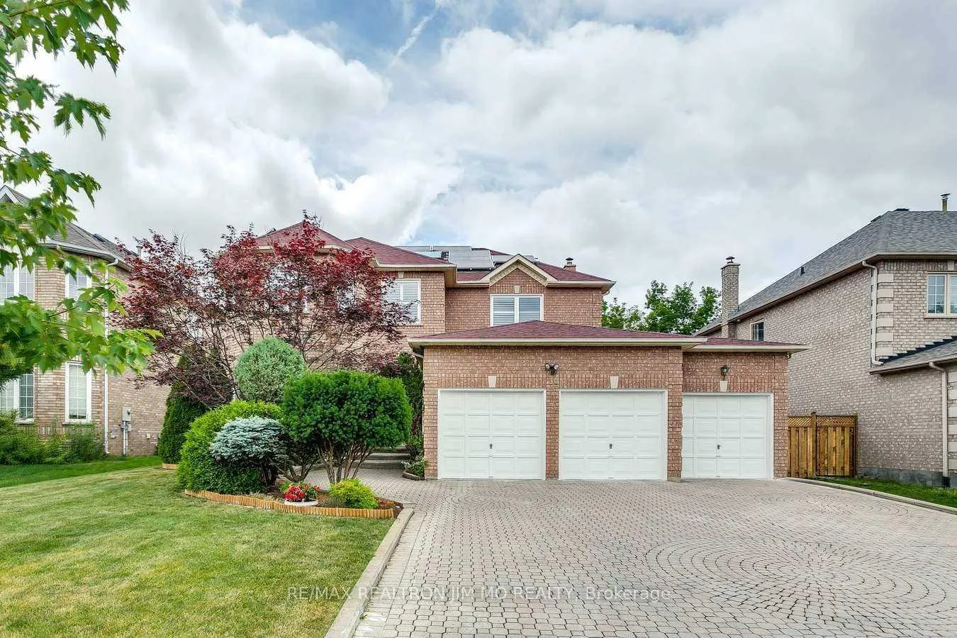 Photo 1 of 30 Eyer Drive, Markham, Cachet — HOMEH