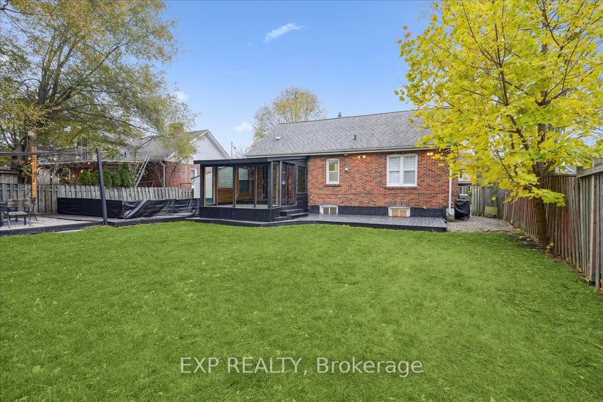 Photo 36 of 10 Harold Street, Brampton, Downtown Brampton — HOMEH
