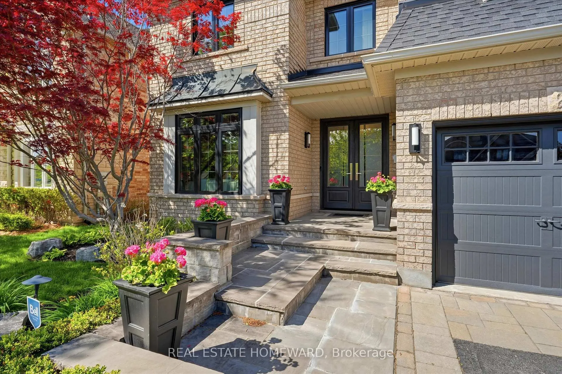 Photo 3 of 2471 Castlebrook Road, Oakville, Westmount — HOMEH