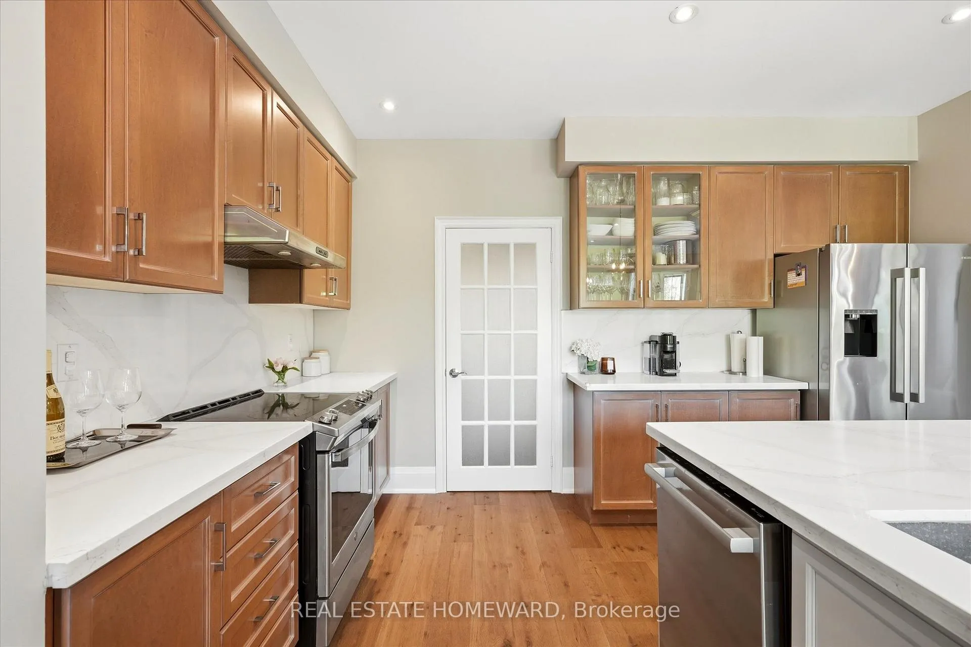 Photo 16 of 2471 Castlebrook Road, Oakville, Westmount — HOMEH