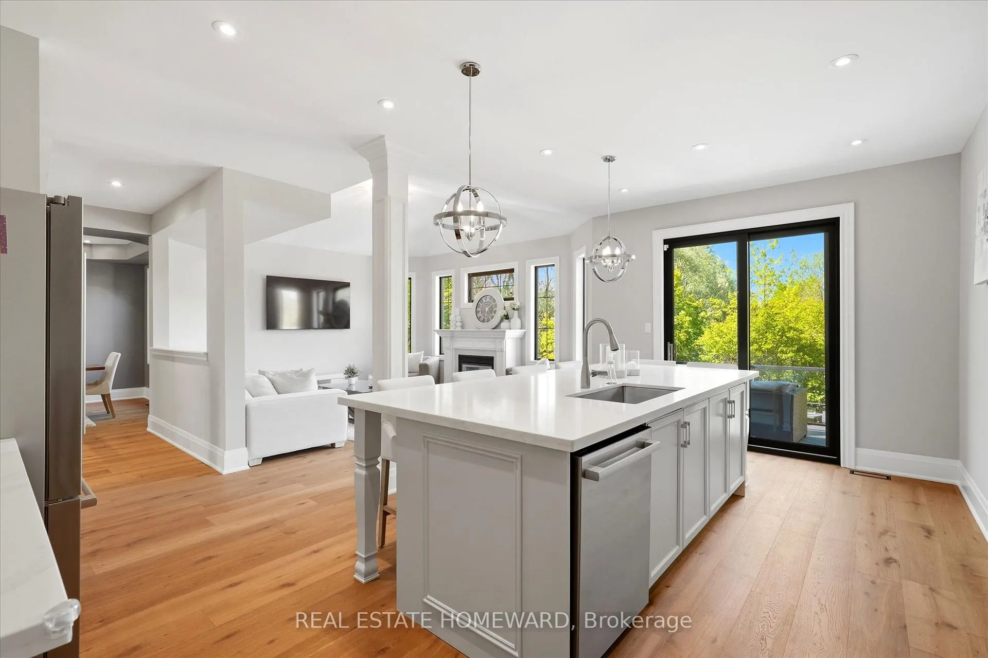 Photo 17 of 2471 Castlebrook Road, Oakville, Westmount — HOMEH