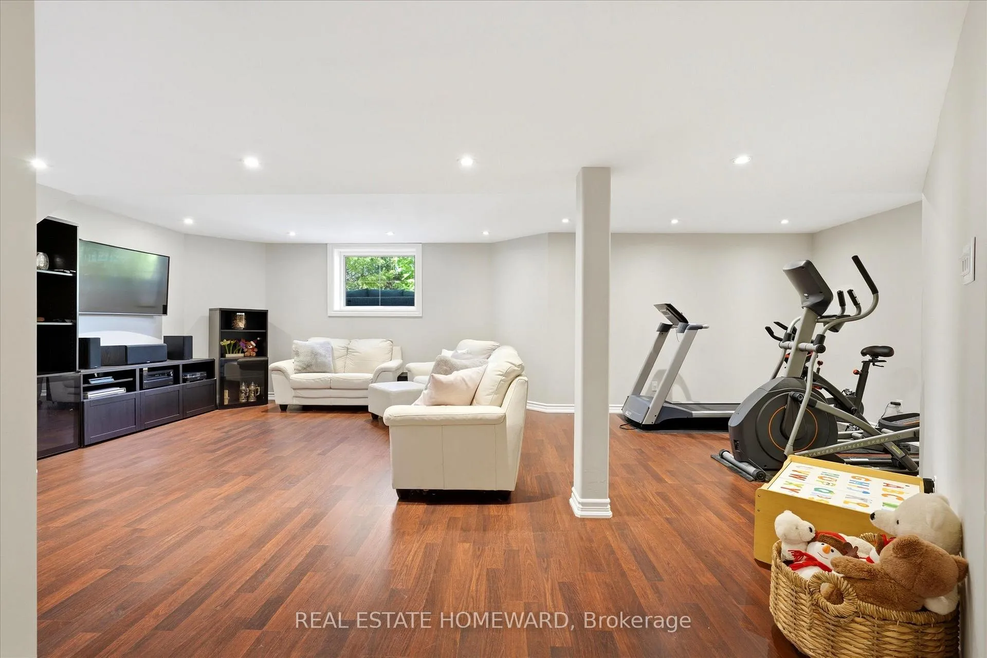 Photo 37 of 2471 Castlebrook Road, Oakville, Westmount — HOMEH