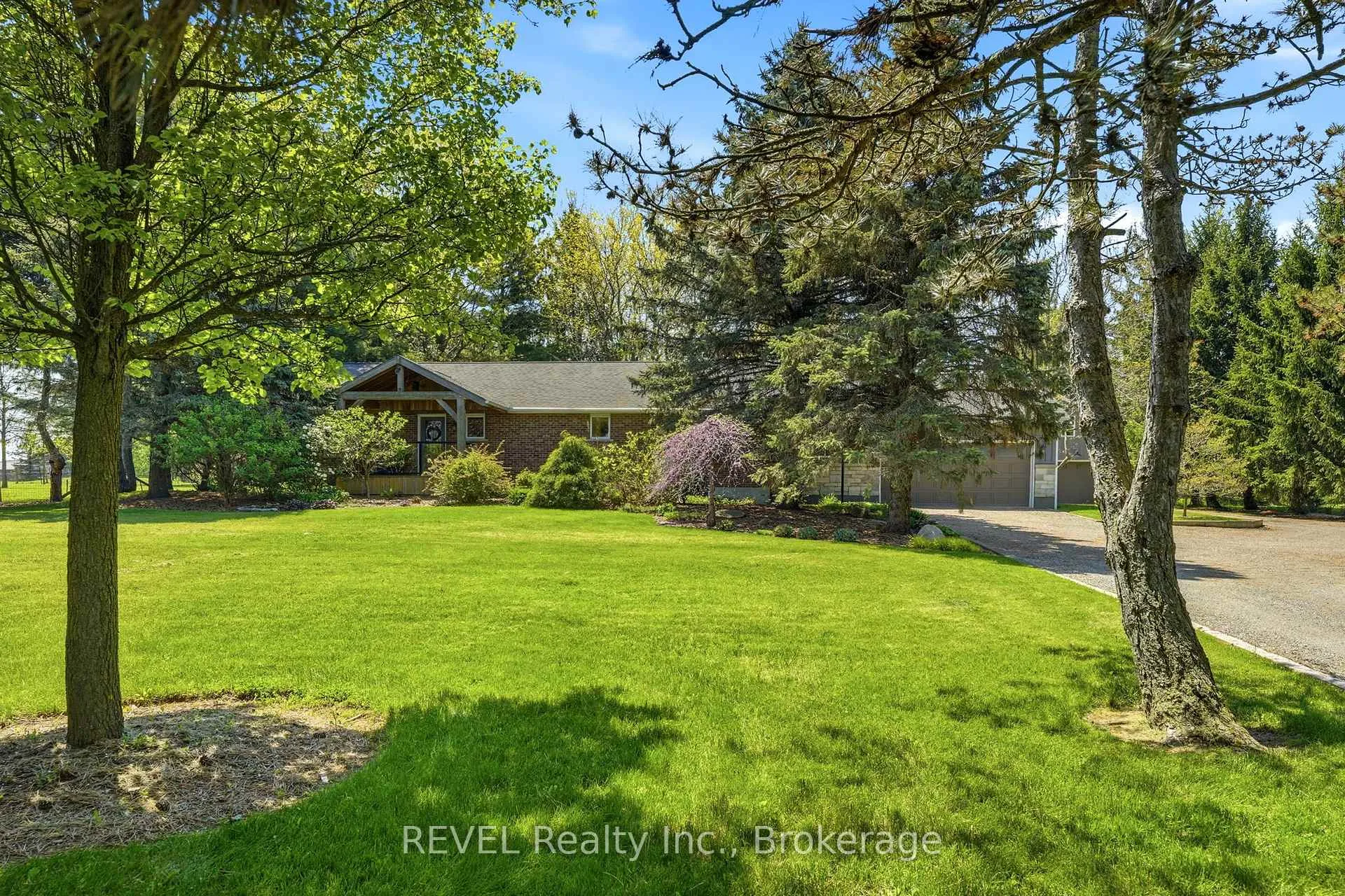 Photo 1 of 200 Hurricane Road, Pelham, Fonthill — HOMEH