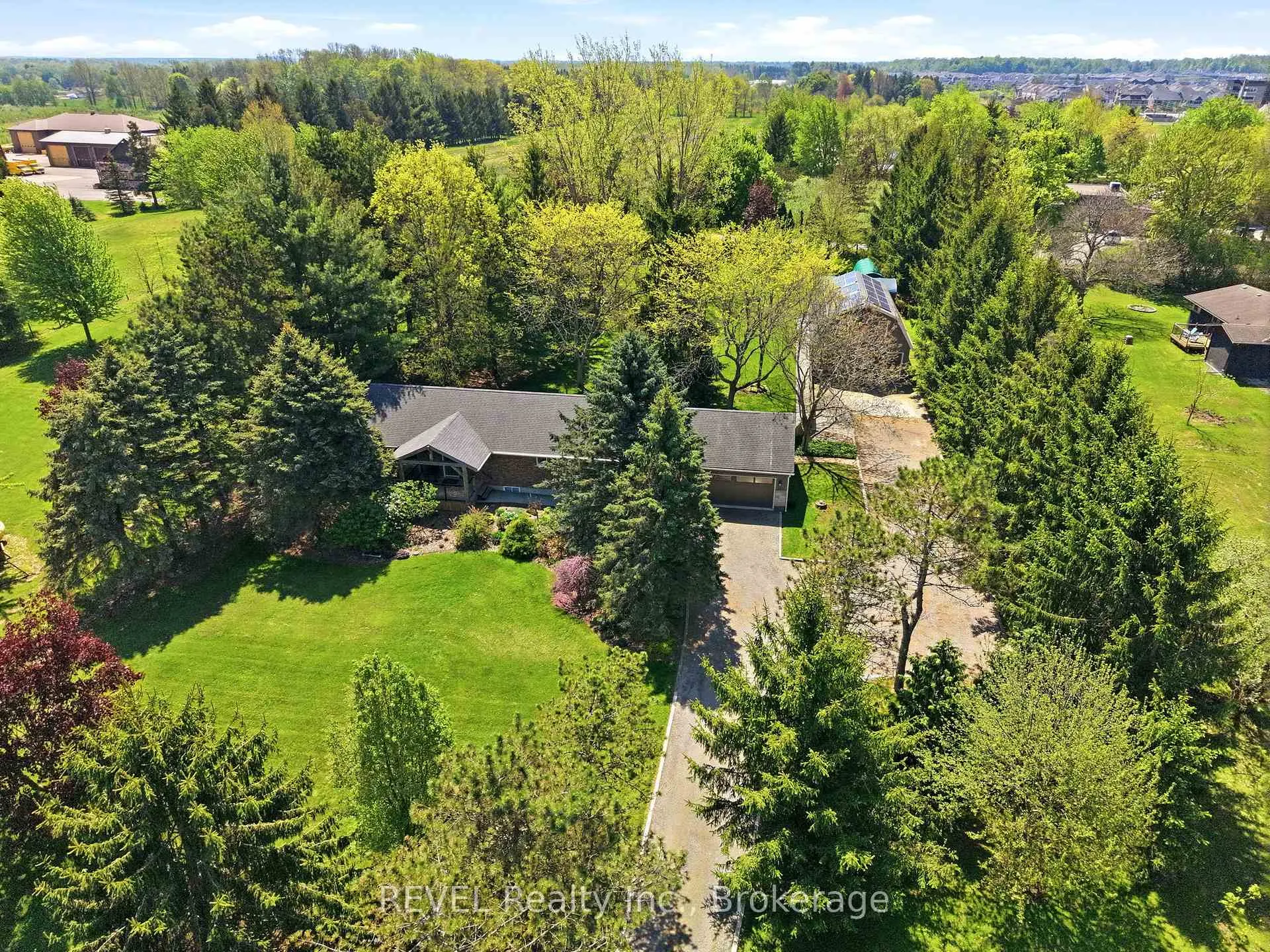 Photo 5 of 200 Hurricane Road, Pelham, Fonthill — HOMEH