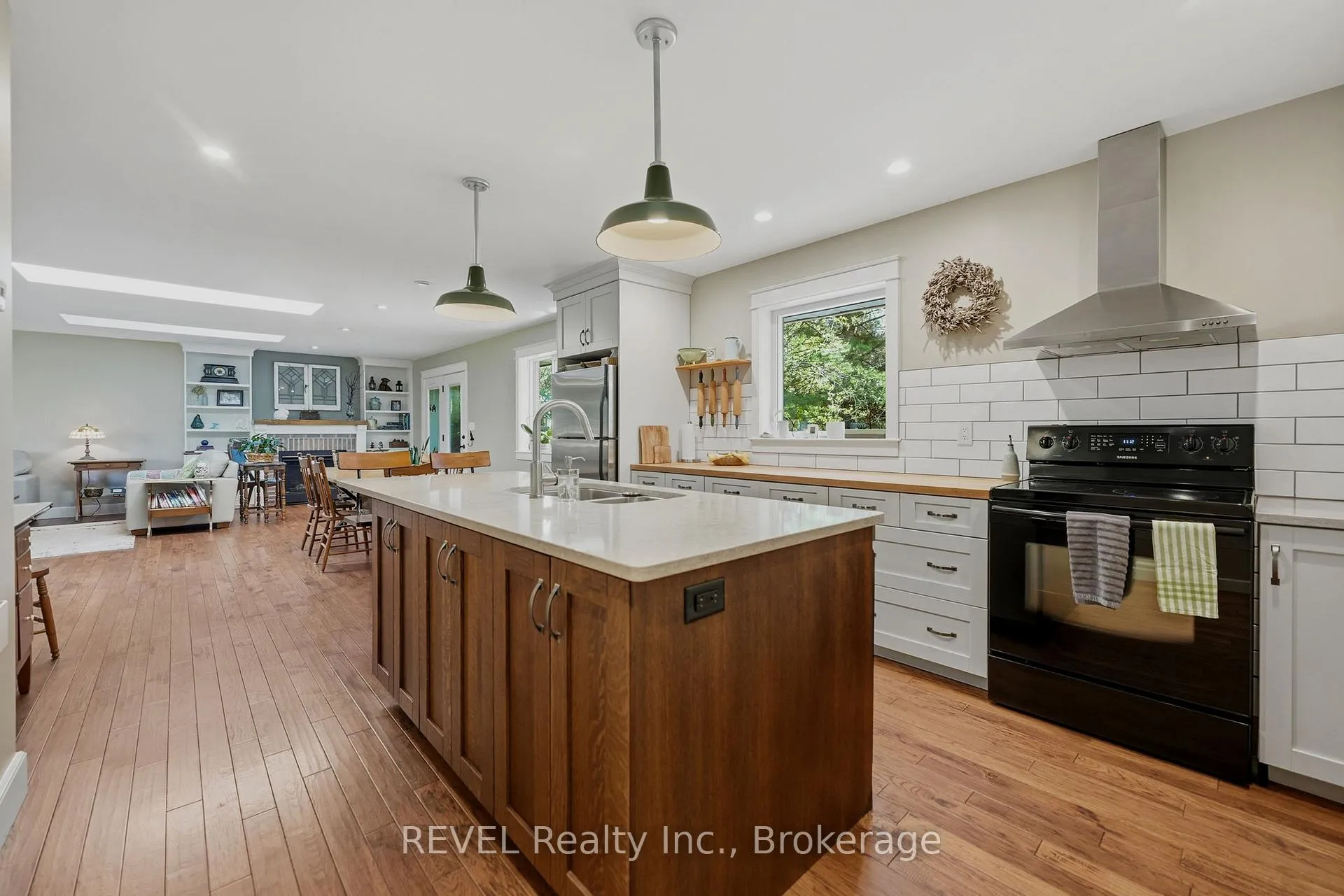 Photo 12 of 200 Hurricane Road, Pelham, Fonthill — HOMEH