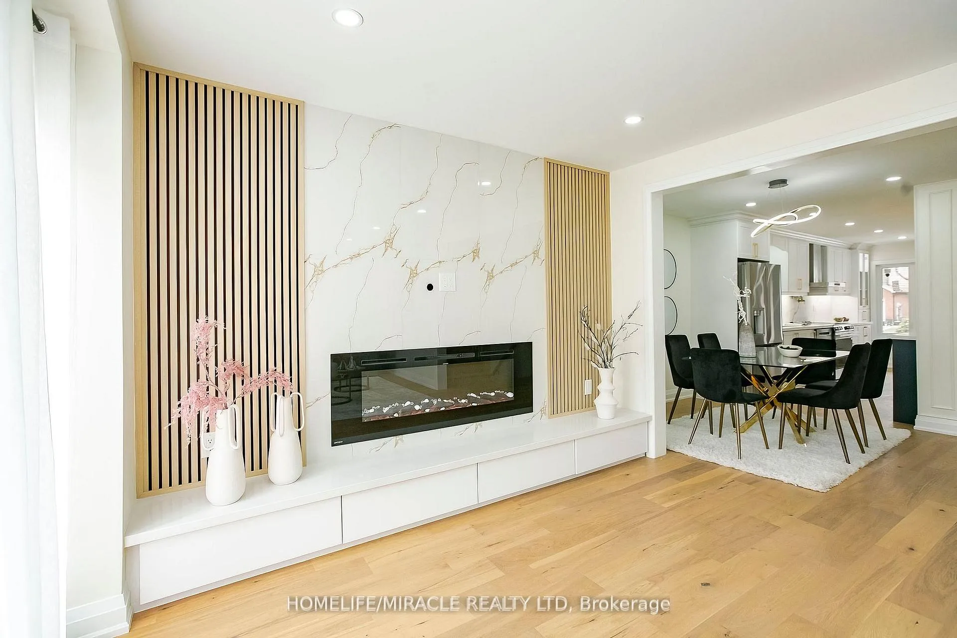 Photo 15 of 52 Foxacre Row, Brampton, Madoc — HOMEH