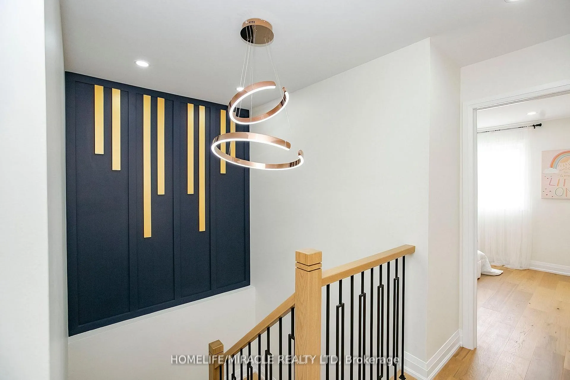Photo 24 of 52 Foxacre Row, Brampton, Madoc — HOMEH