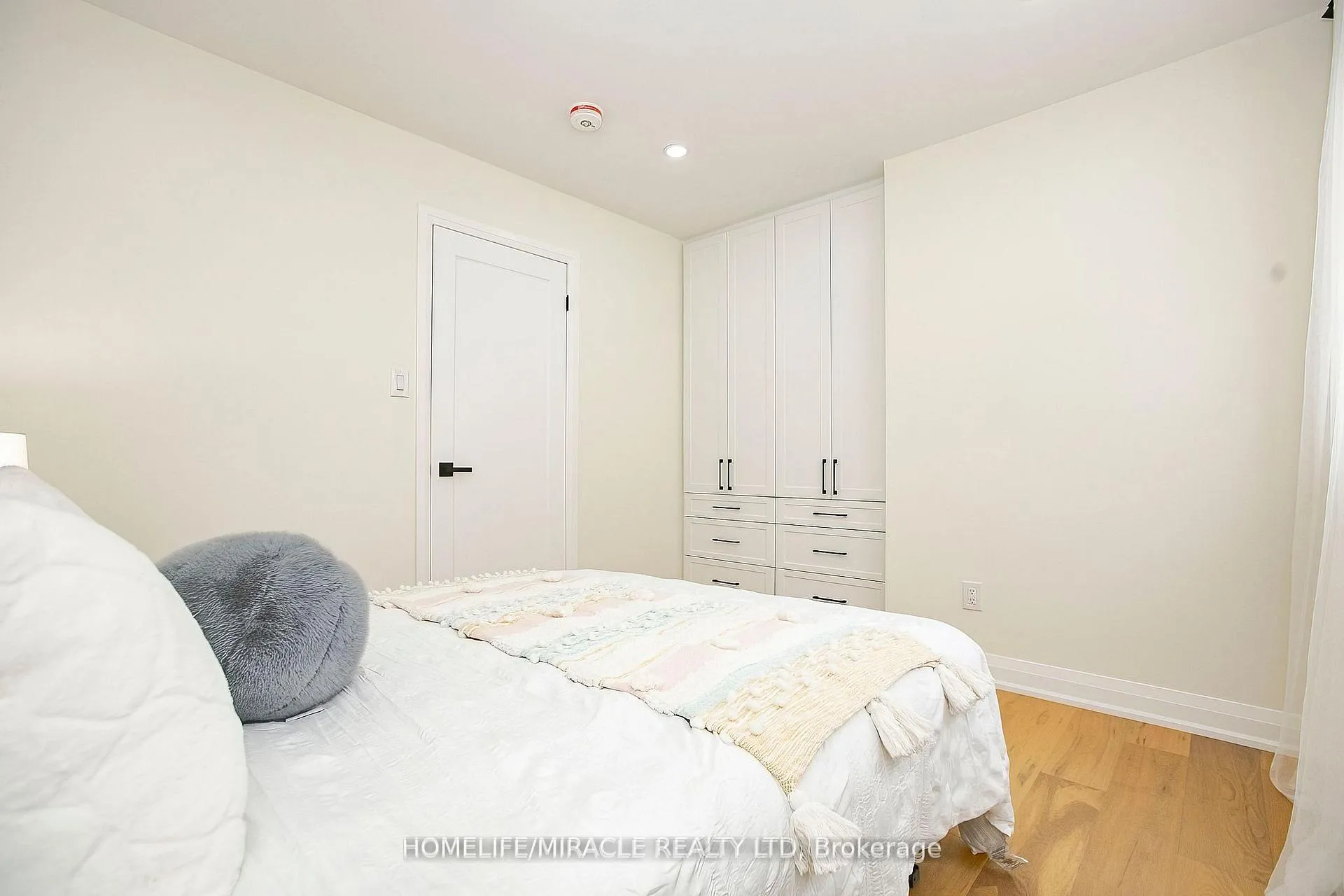 Photo 31 of 52 Foxacre Row, Brampton, Madoc — HOMEH
