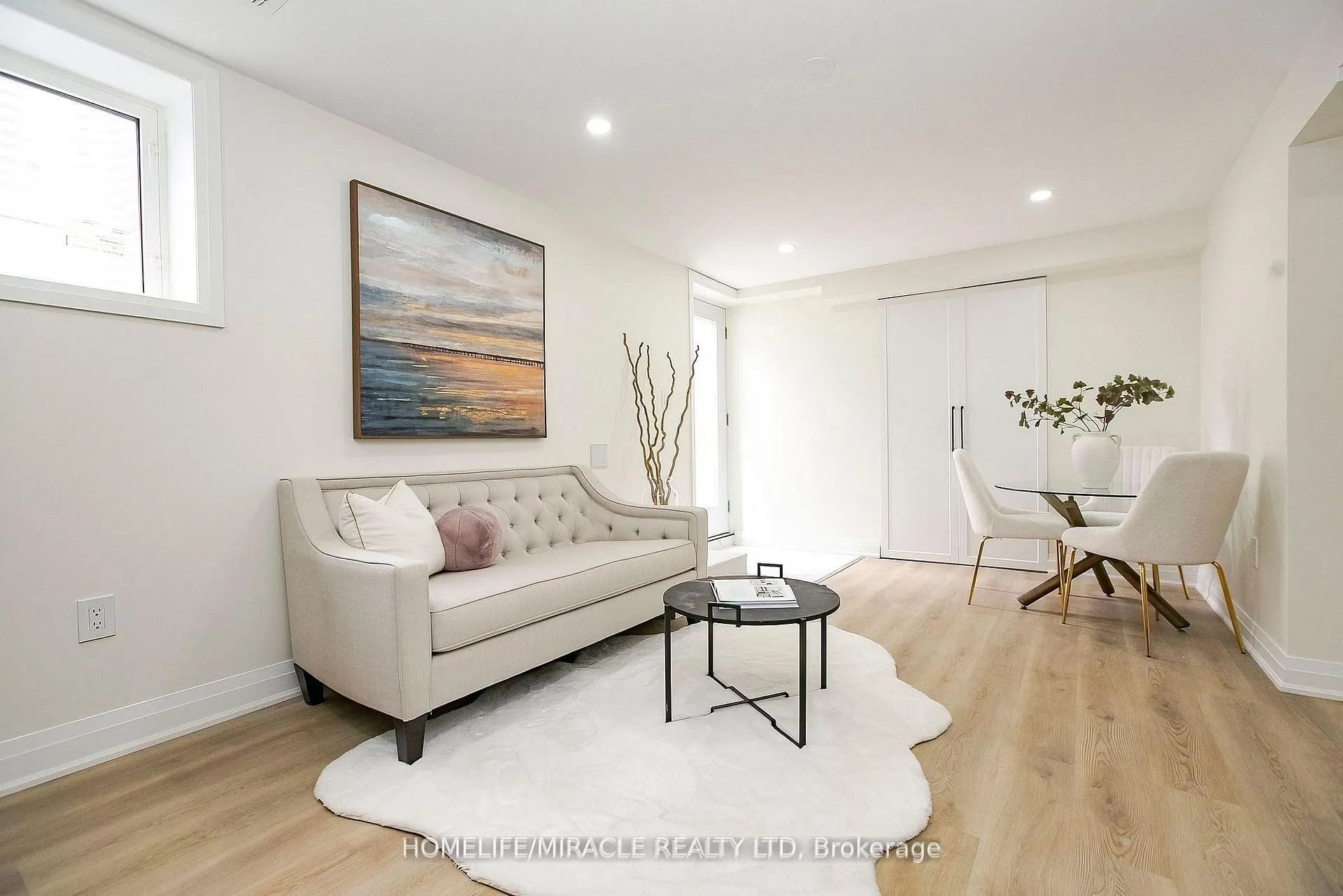 Photo 38 of 52 Foxacre Row, Brampton, Madoc — HOMEH