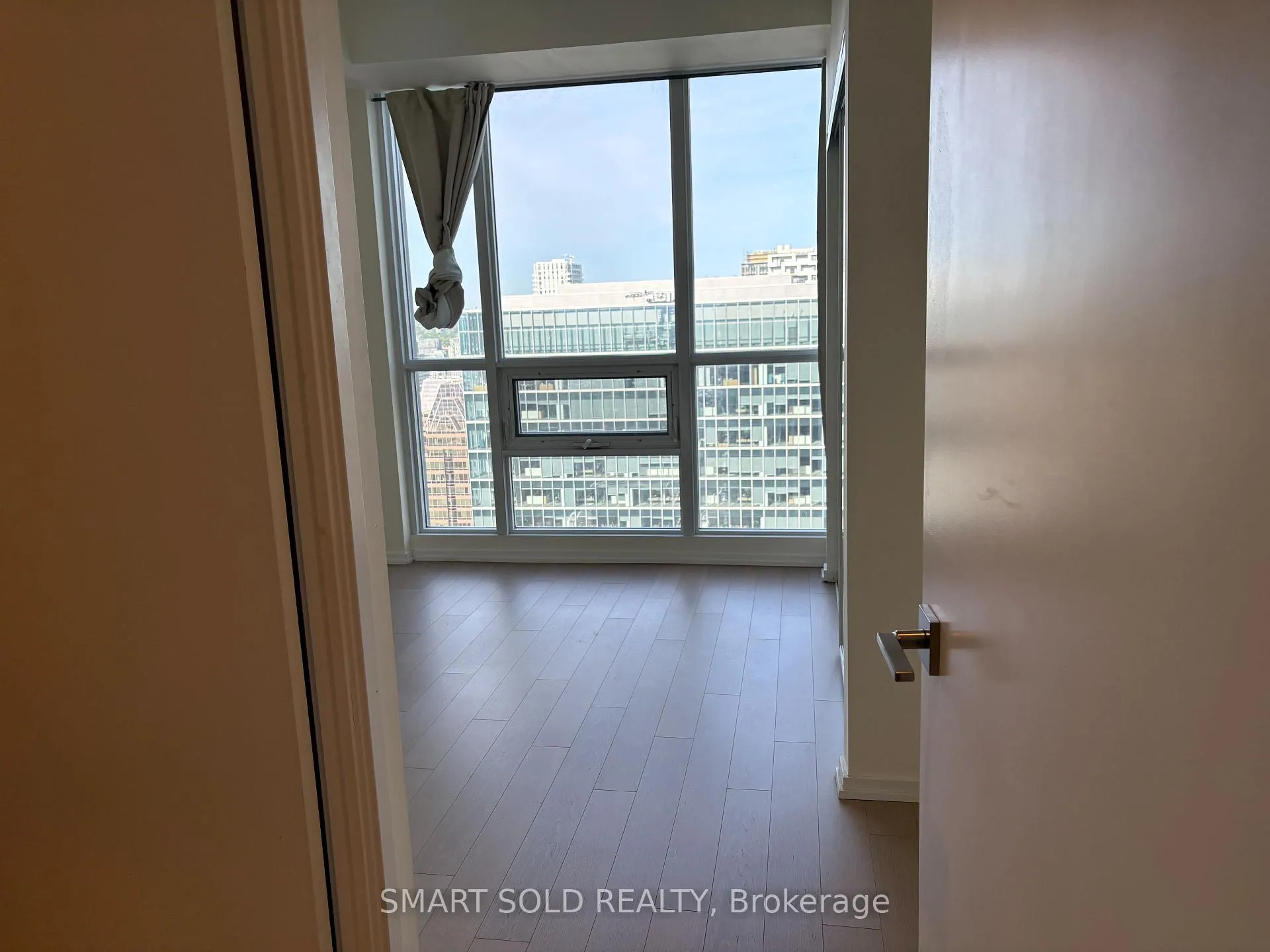 Photo 5 of Unit 4606, 70 Temperance Street, Toronto, Bay Street Corridor — HOMEH