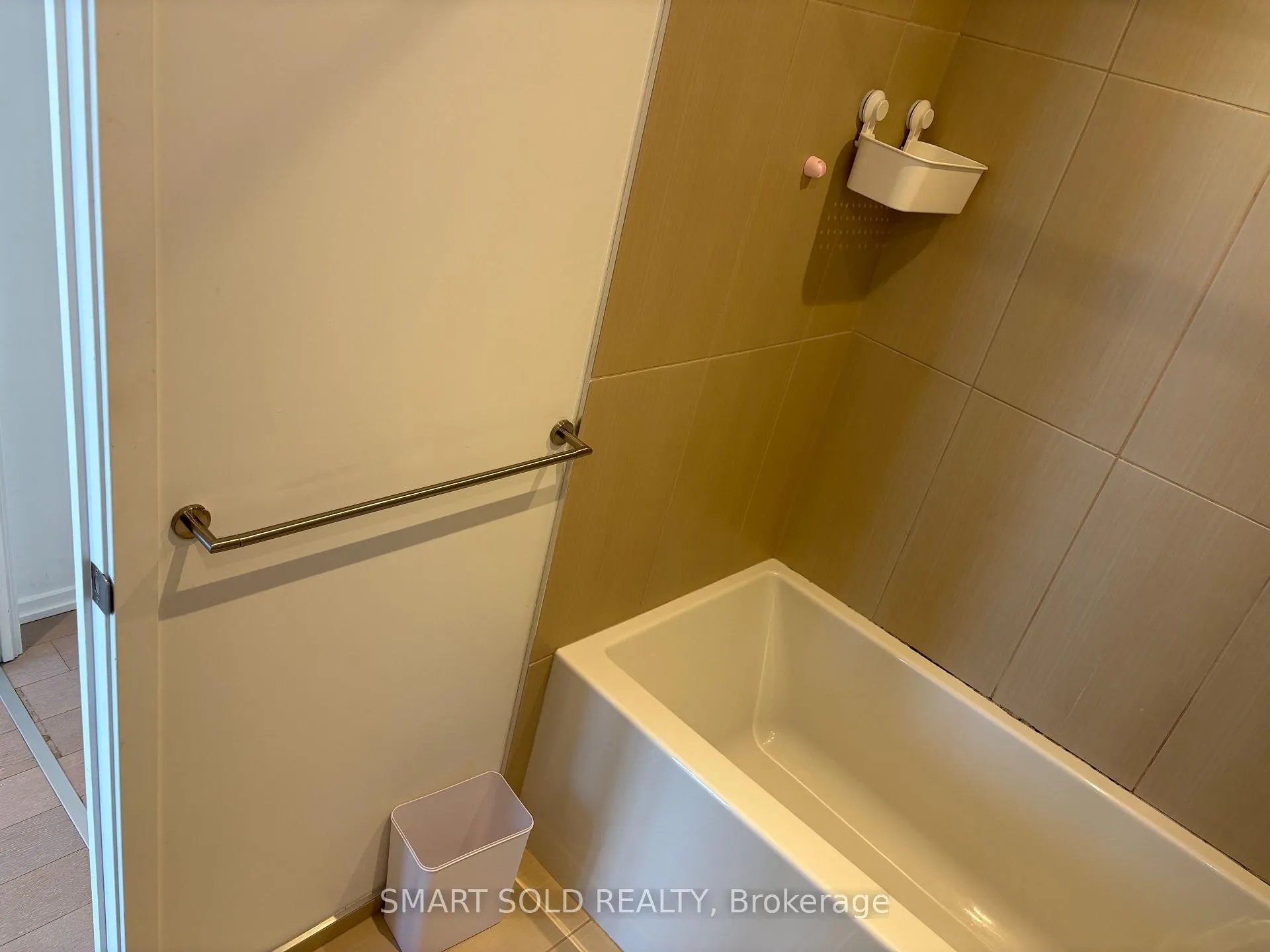 Photo 7 of Unit 4606, 70 Temperance Street, Toronto, Bay Street Corridor — HOMEH