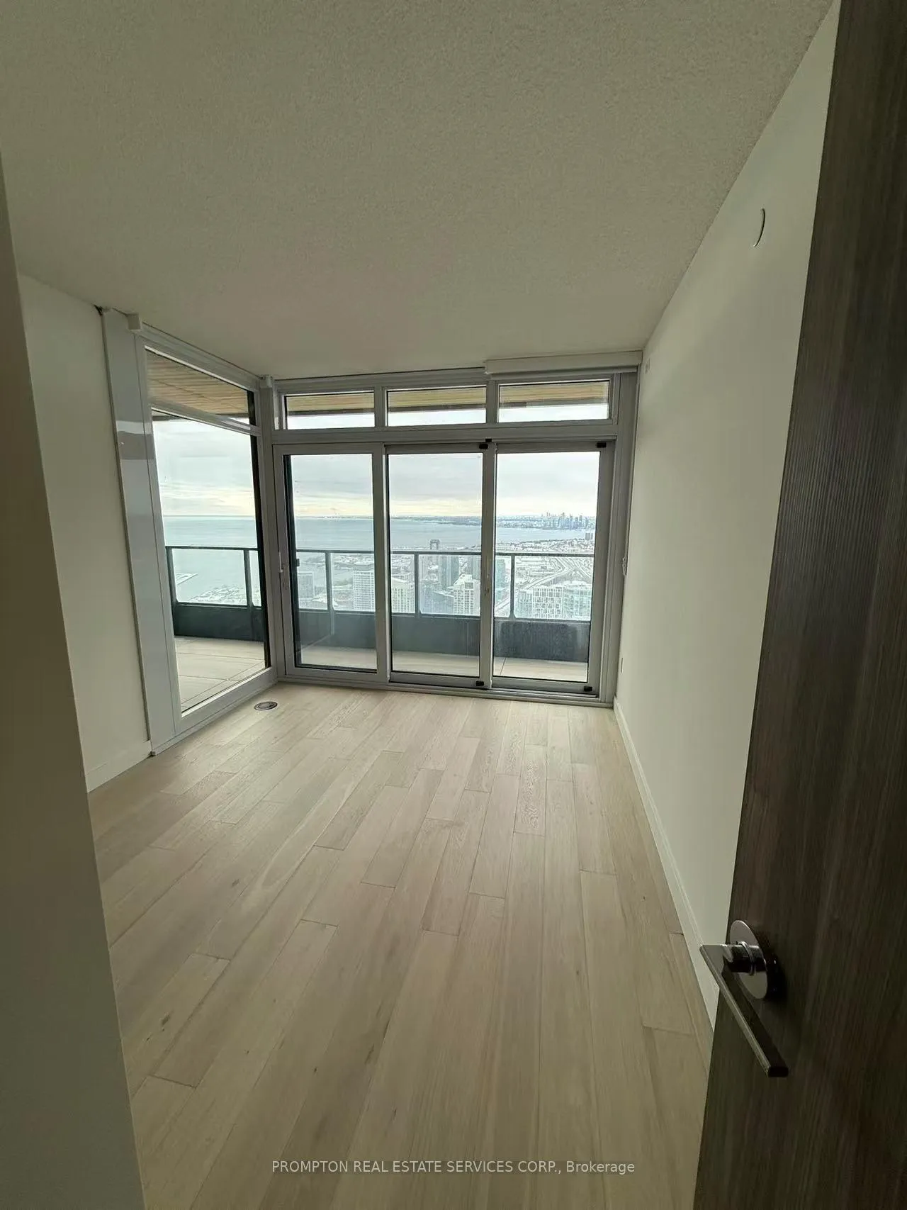 Photo 20 of Unit 7101, 3 Concord cityplace Way, Toronto, Waterfront Communities — HOMEH