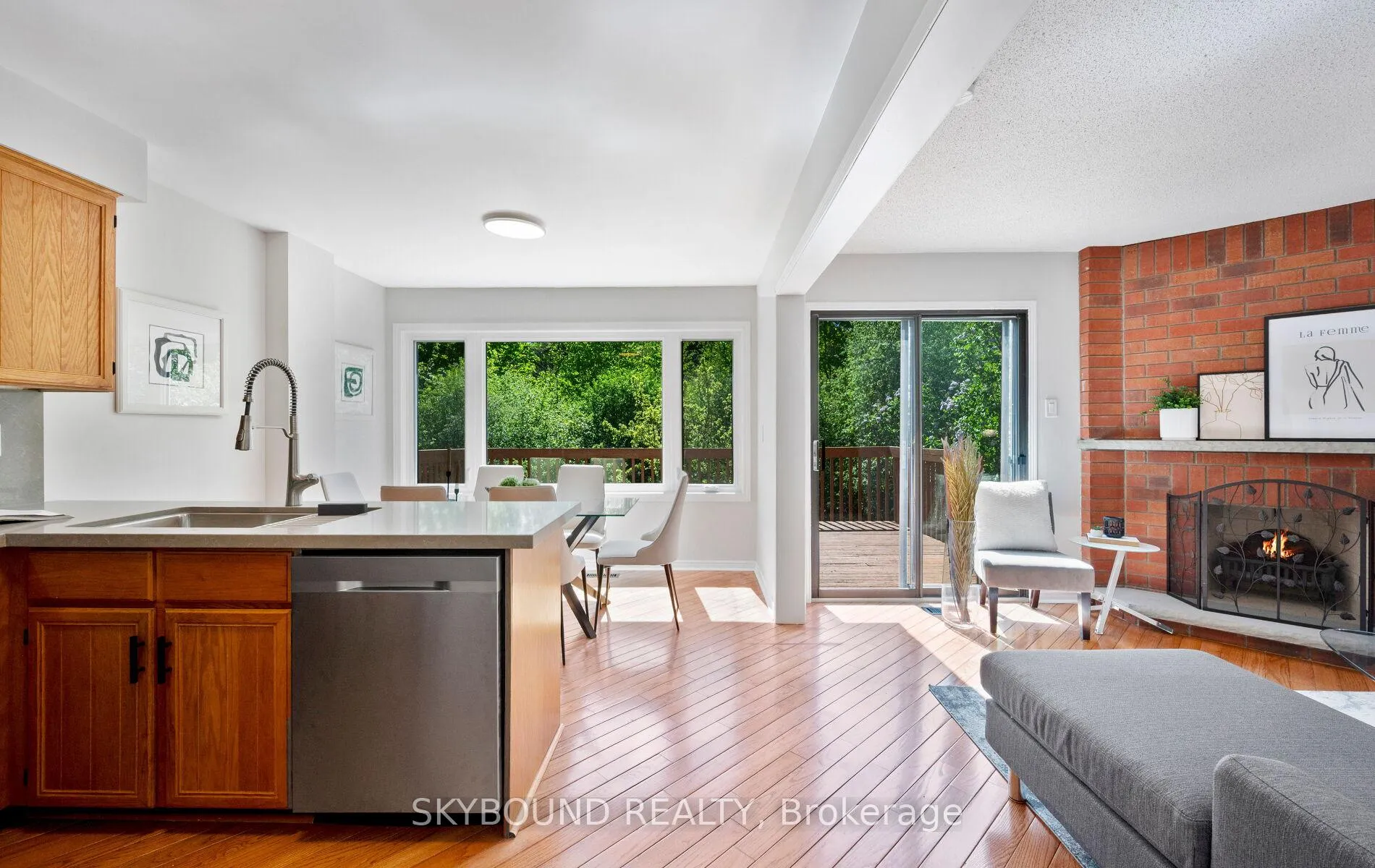 Photo 10 of 21 Pinellas Drive, Brampton, Heart Lake East — HOMEH