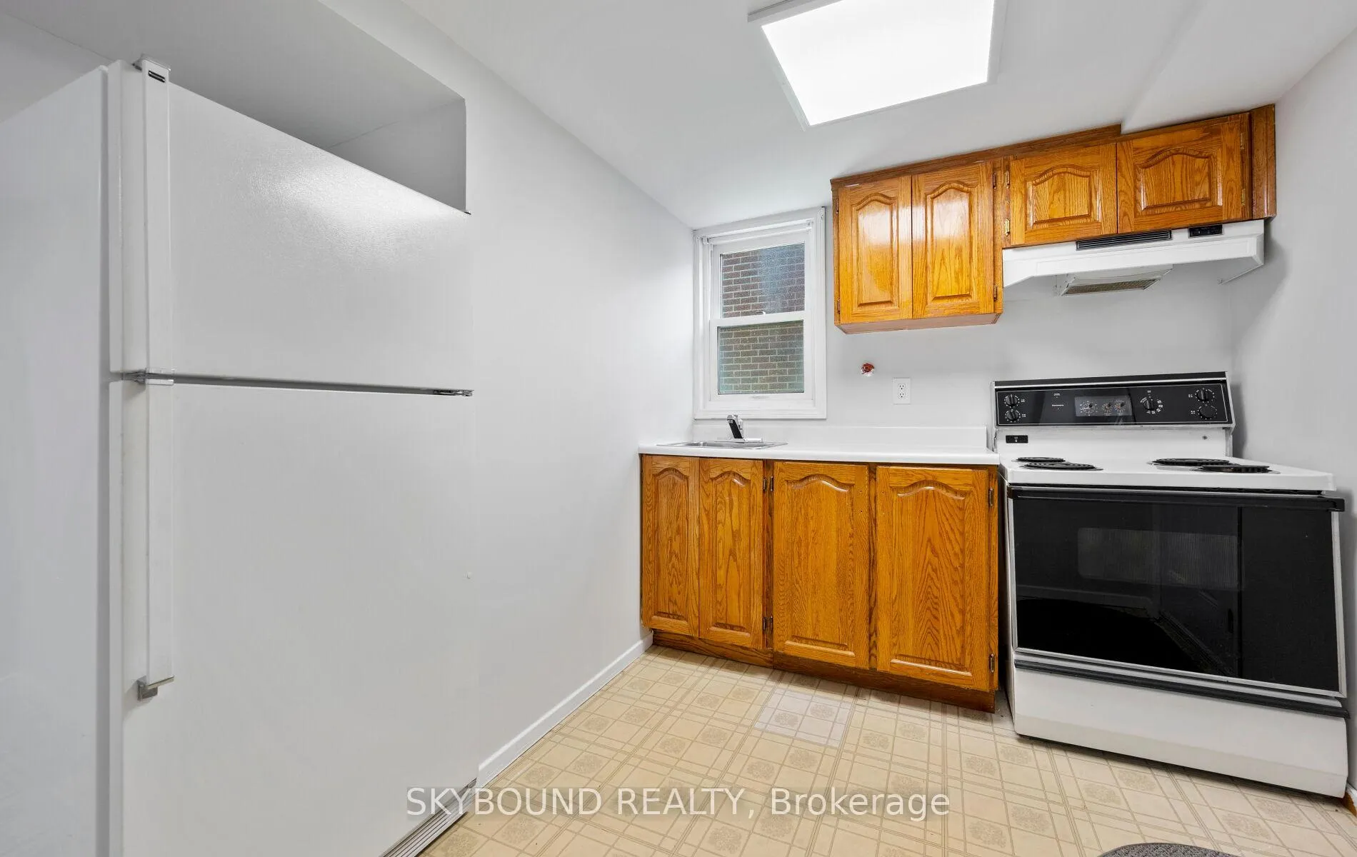 Photo 32 of 21 Pinellas Drive, Brampton, Heart Lake East — HOMEH