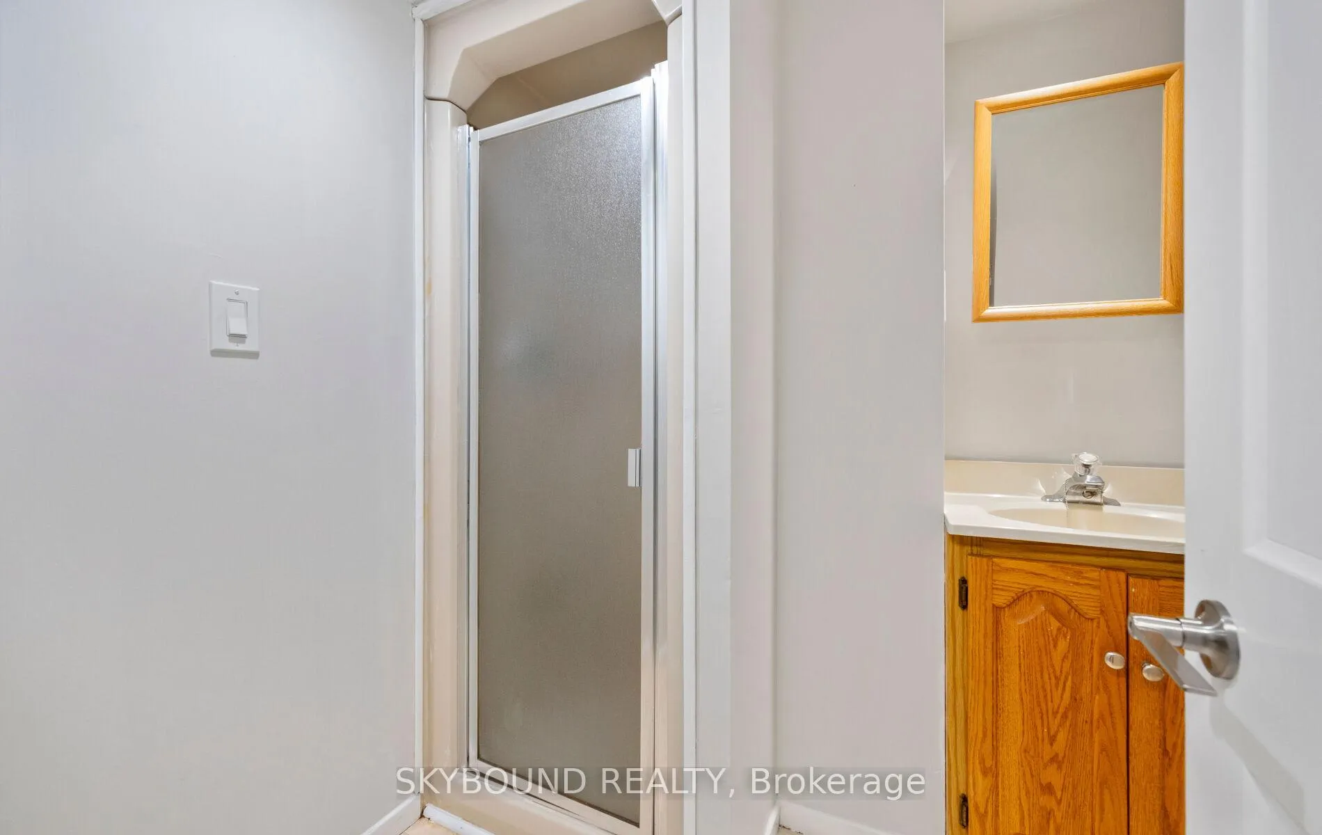 Photo 33 of 21 Pinellas Drive, Brampton, Heart Lake East — HOMEH