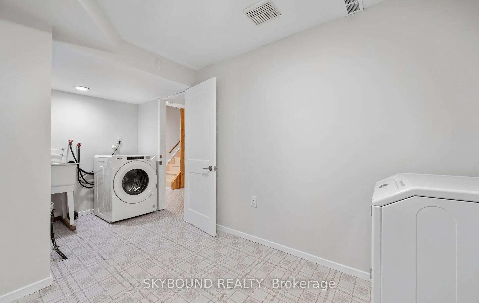 Photo 36 of 21 Pinellas Drive, Brampton, Heart Lake East — HOMEH