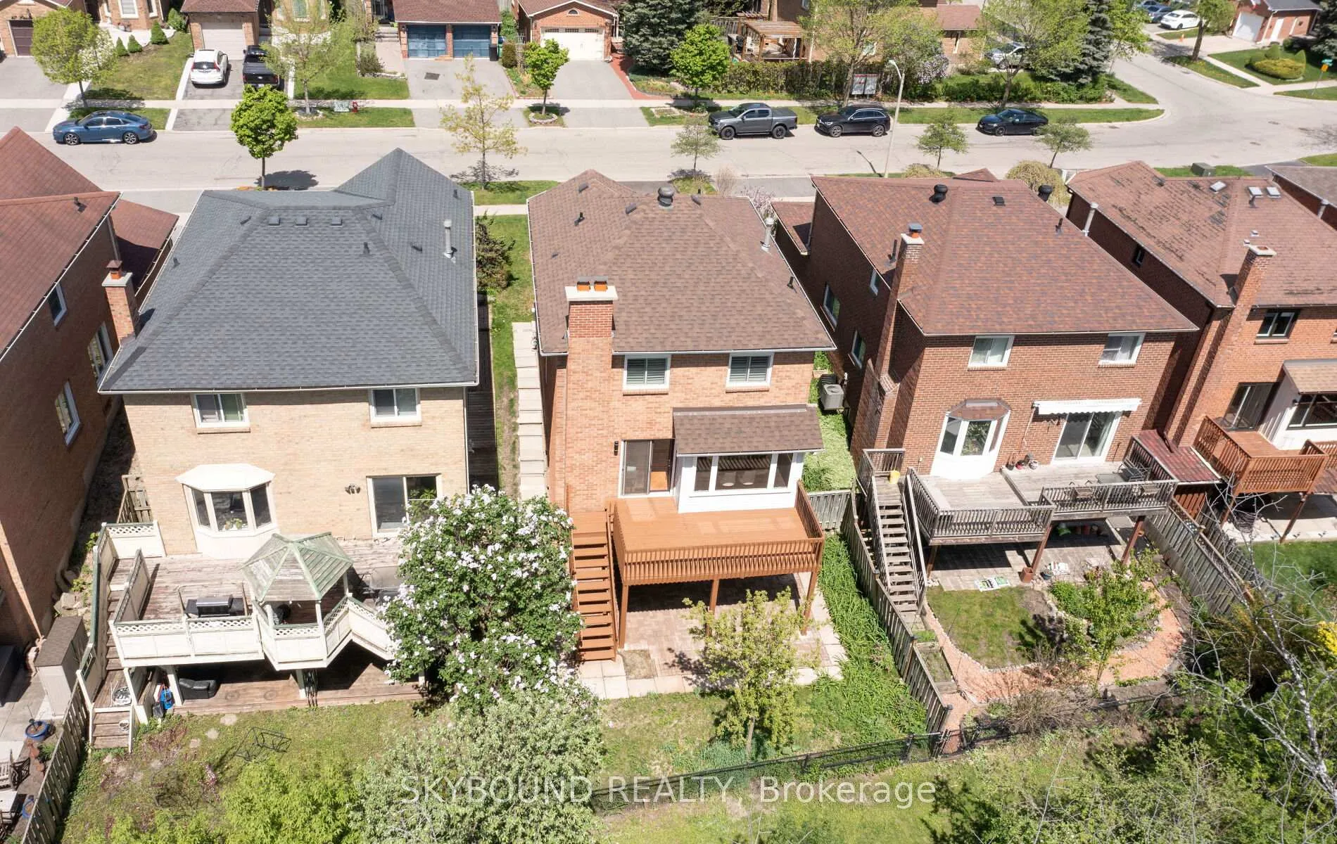 Photo 43 of 21 Pinellas Drive, Brampton, Heart Lake East — HOMEH