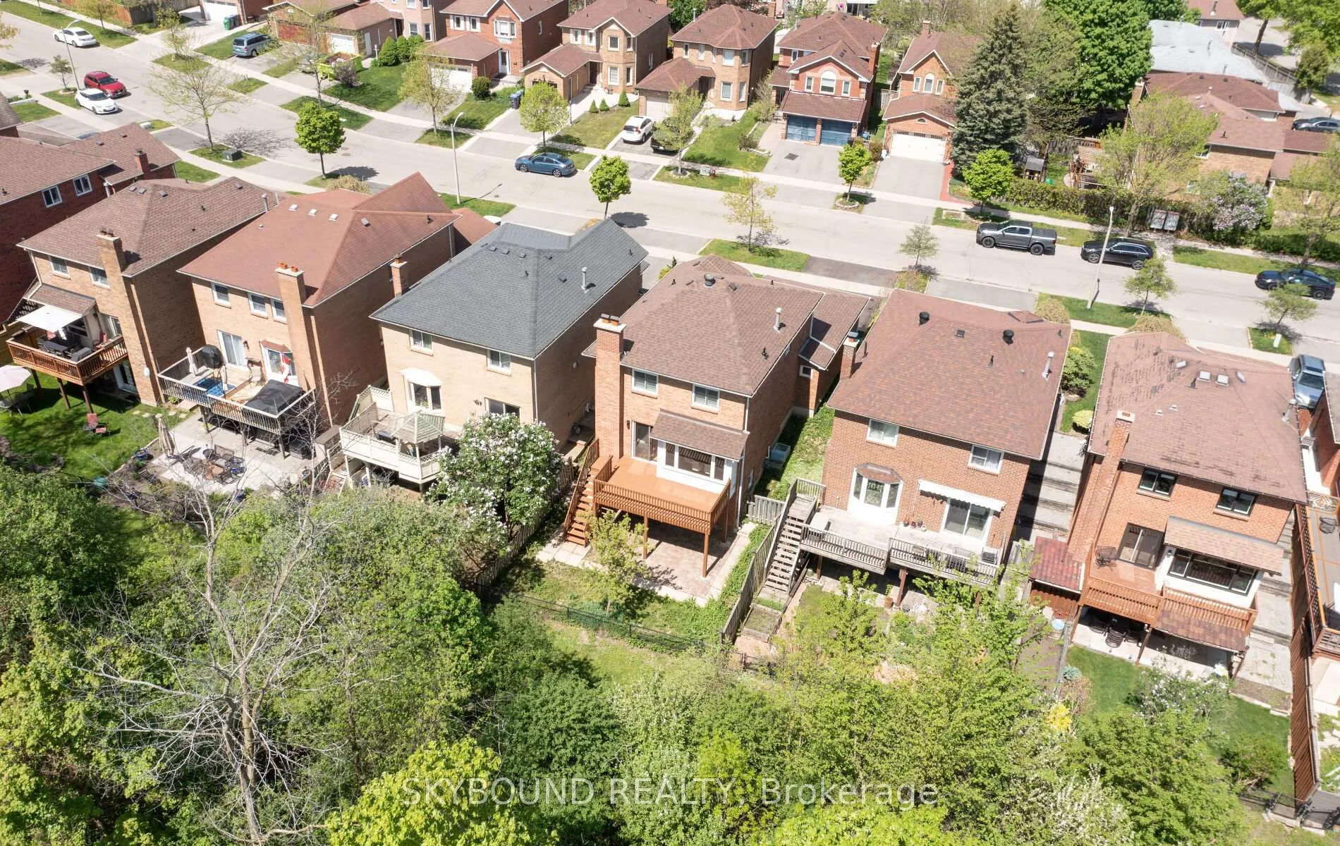 Photo 44 of 21 Pinellas Drive, Brampton, Heart Lake East — HOMEH