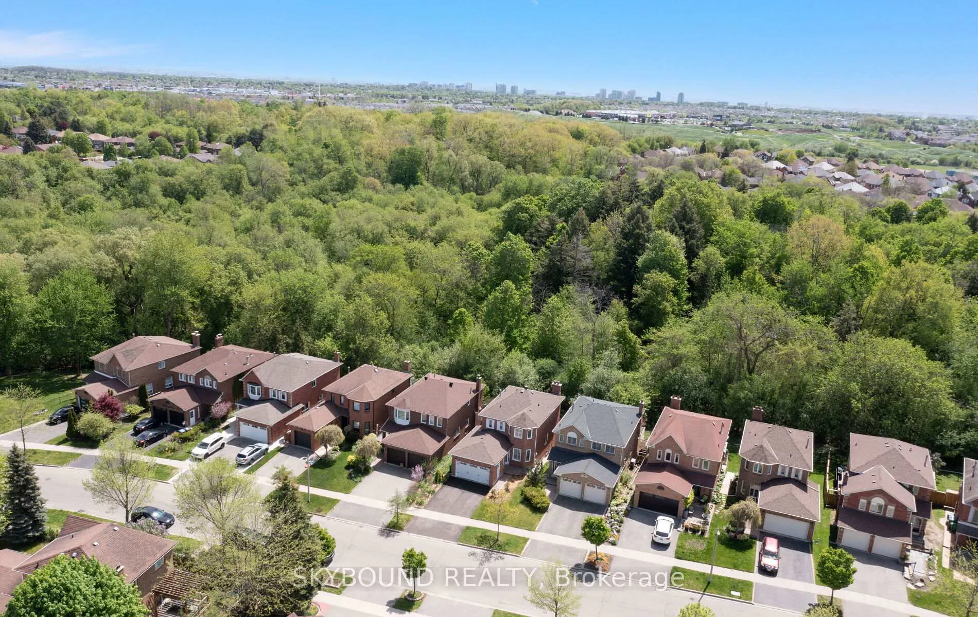 Photo 45 of 21 Pinellas Drive, Brampton, Heart Lake East — HOMEH