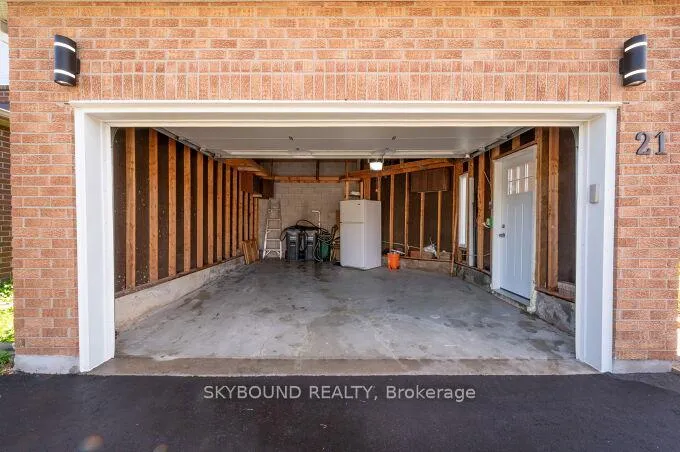 Photo 46 of 21 Pinellas Drive, Brampton, Heart Lake East — HOMEH