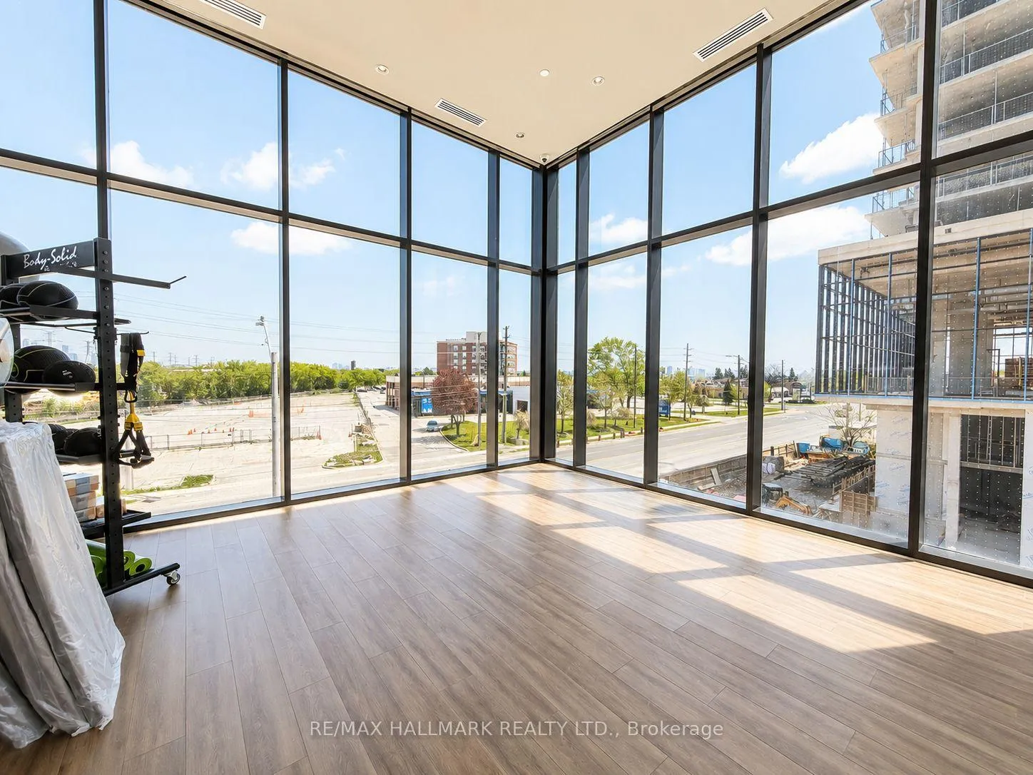 Photo 18 of Unit 102, 10 Flavelle Trail, Vaughan, Steeles West Industrial — HOMEH