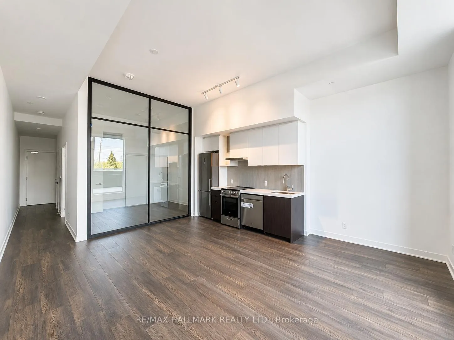 Photo 6 of Unit 206, 10 Flavelle Trail, Vaughan, Steeles West Industrial — HOMEH