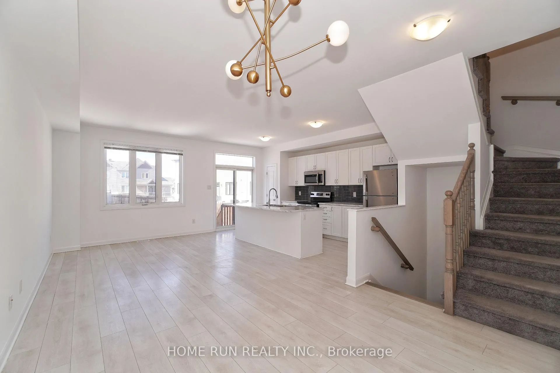 Photo 11 of 50 Natare Place, Ottawa, Kanata - Kanata Lakes/Heritage Hills — HOMEH
