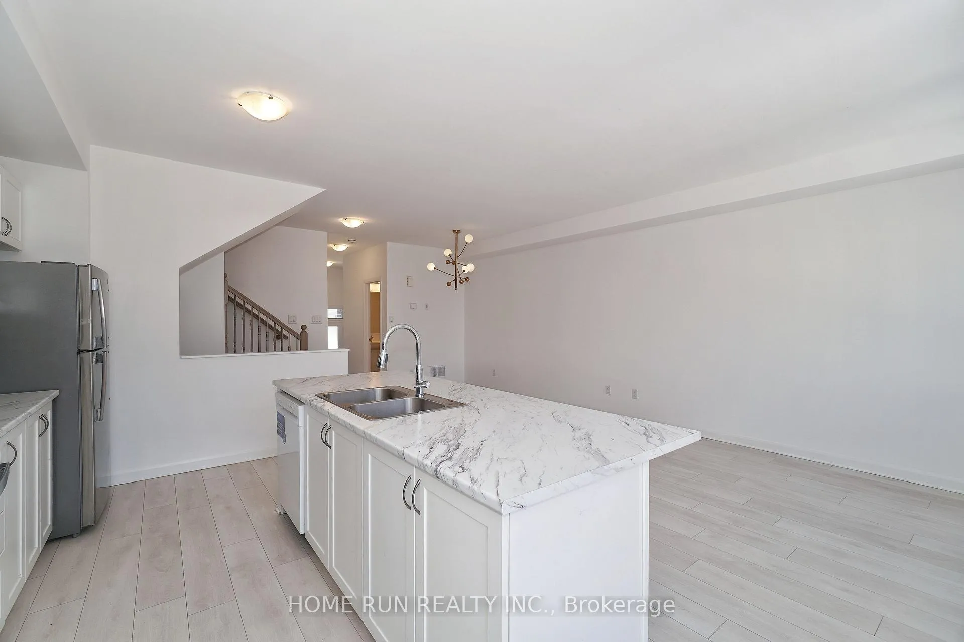 Photo 15 of 50 Natare Place, Ottawa, Kanata - Kanata Lakes/Heritage Hills — HOMEH