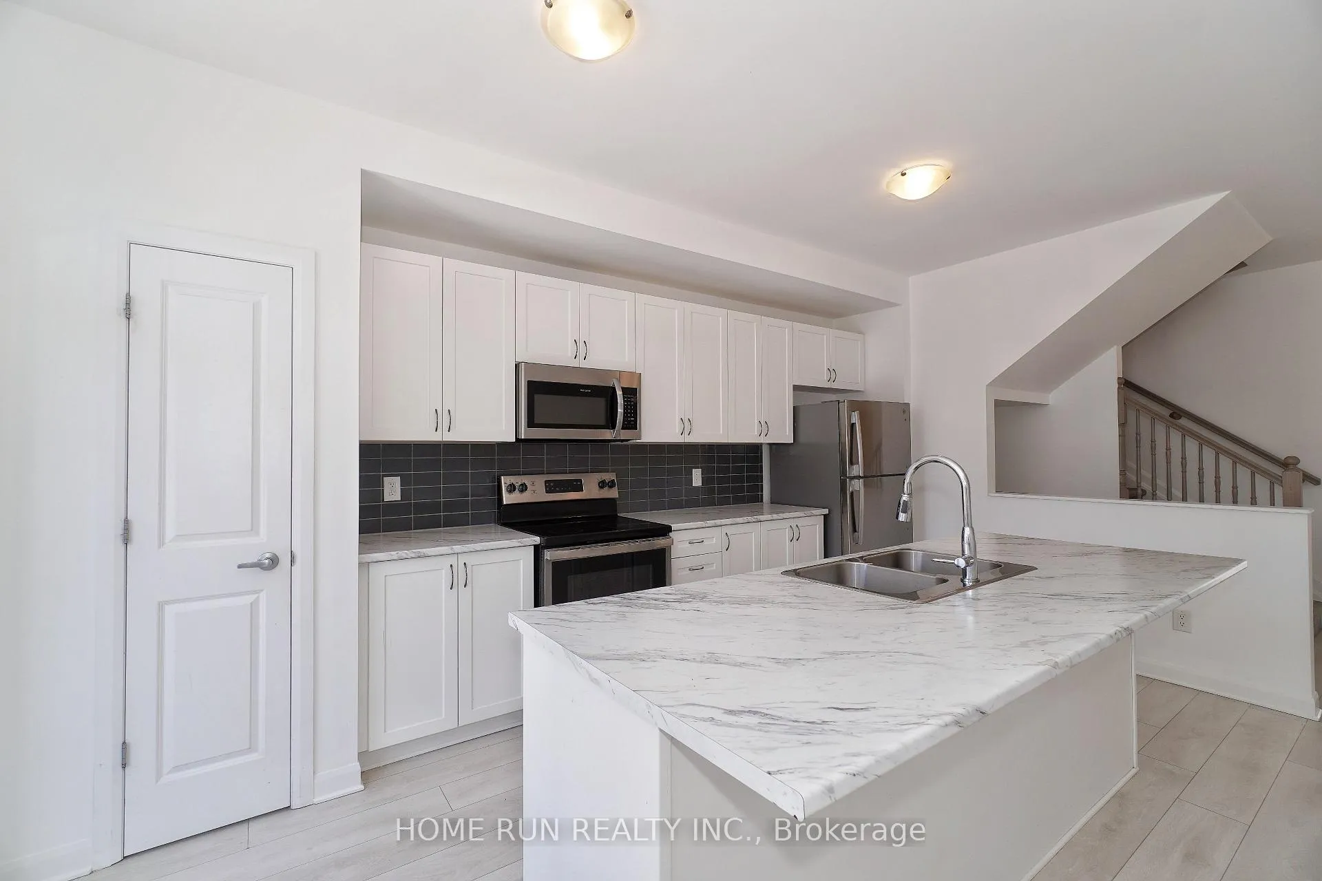 Photo 16 of 50 Natare Place, Ottawa, Kanata - Kanata Lakes/Heritage Hills — HOMEH