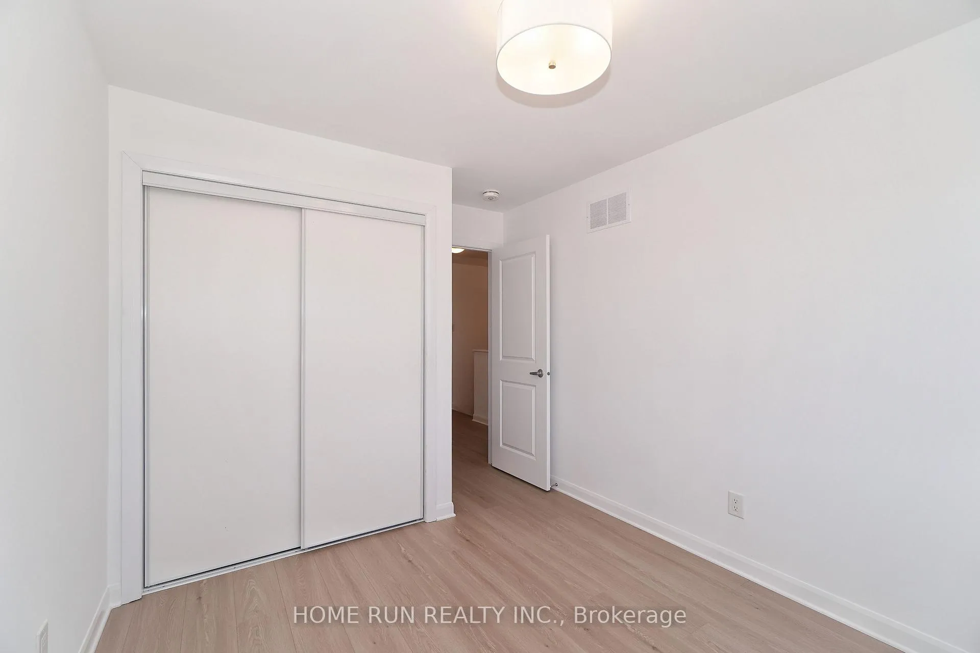 Photo 26 of 50 Natare Place, Ottawa, Kanata - Kanata Lakes/Heritage Hills — HOMEH
