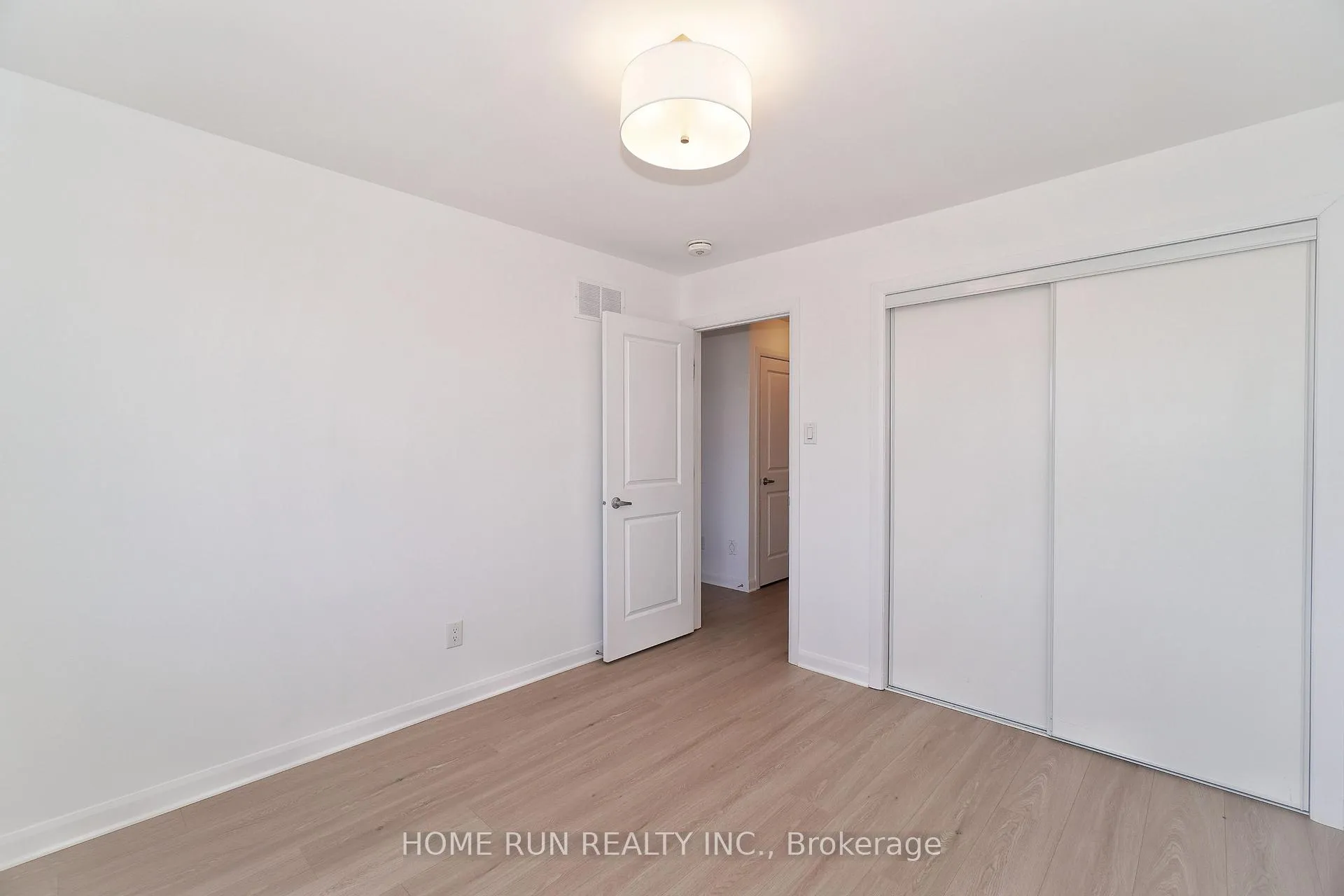Photo 29 of 50 Natare Place, Ottawa, Kanata - Kanata Lakes/Heritage Hills — HOMEH