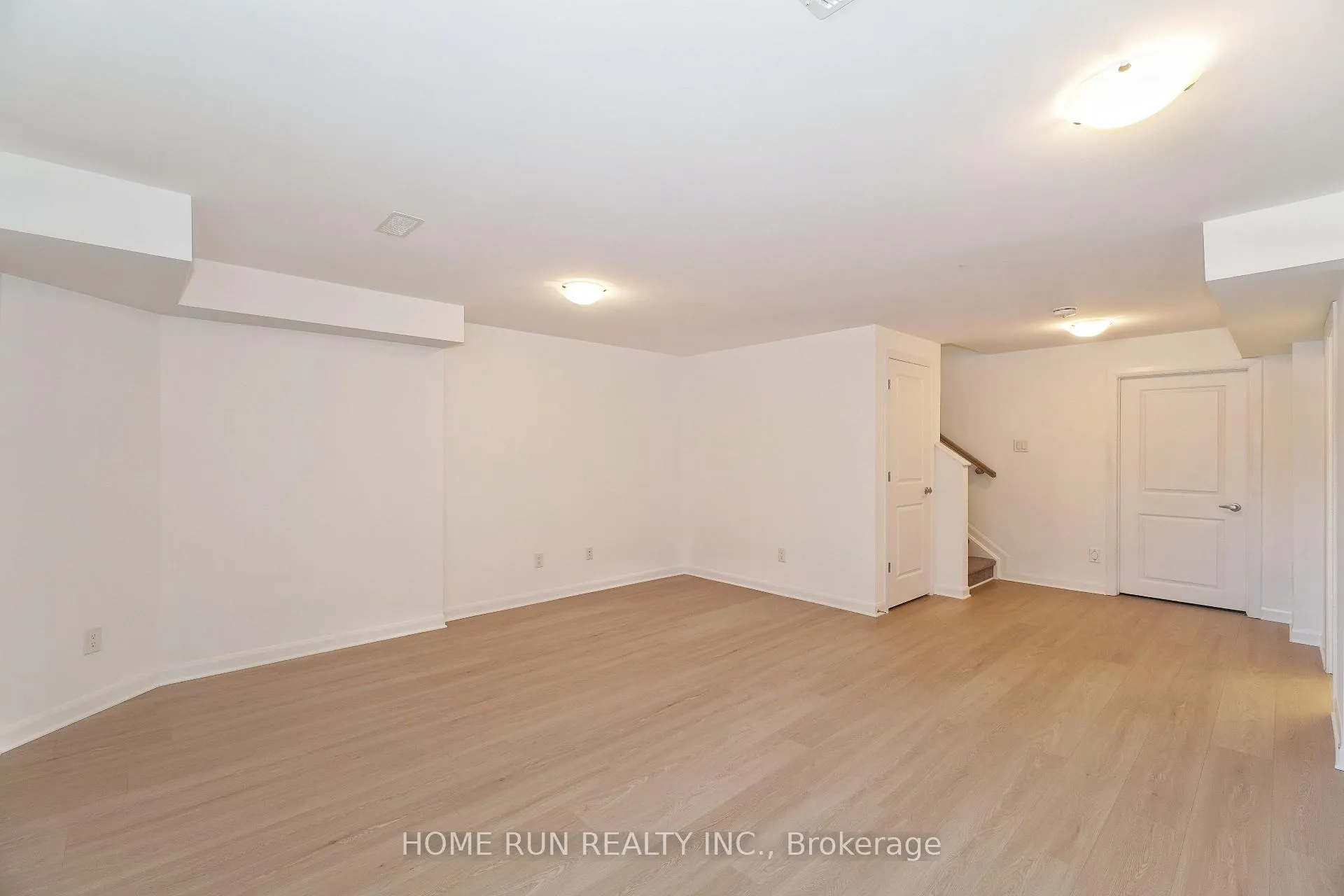Photo 32 of 50 Natare Place, Ottawa, Kanata - Kanata Lakes/Heritage Hills — HOMEH