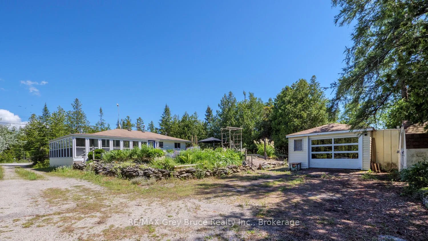 Photo of 1034 Dorcas Bay Road