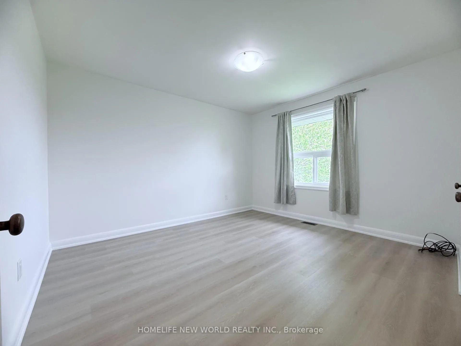 Photo 20 of 61 Crosland Drive, Scarborough, Wexford-Maryvale — HOMEH