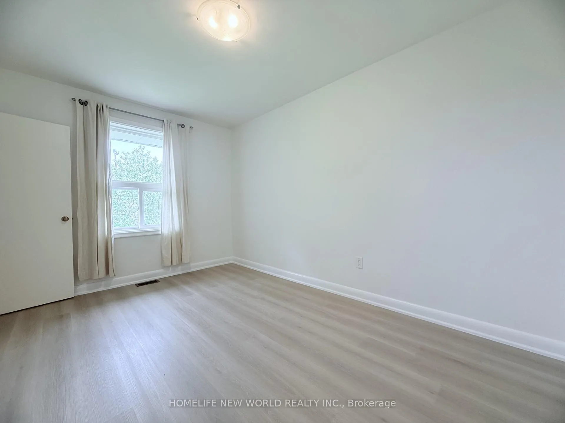 Photo 22 of 61 Crosland Drive, Scarborough, Wexford-Maryvale — HOMEH