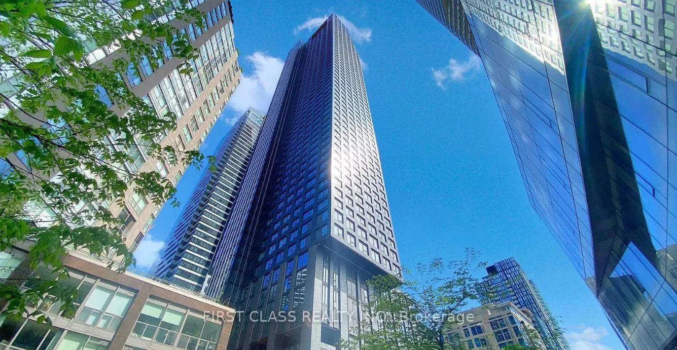 Front of Unit 4107, 8 Wellesley Street W