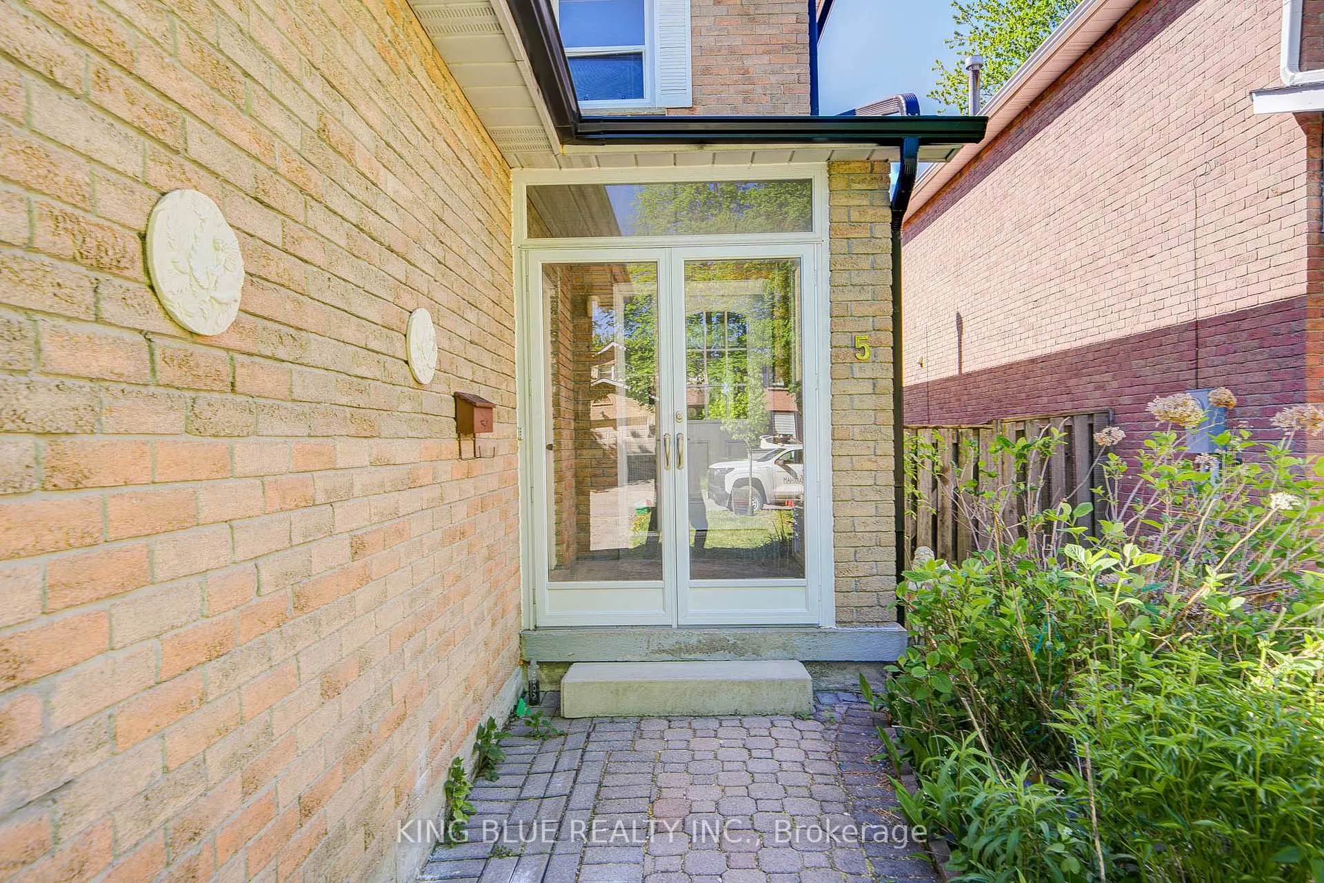Photo 2 of 5 Woolen Mill Road, Markham, Raymerville — HOMEH