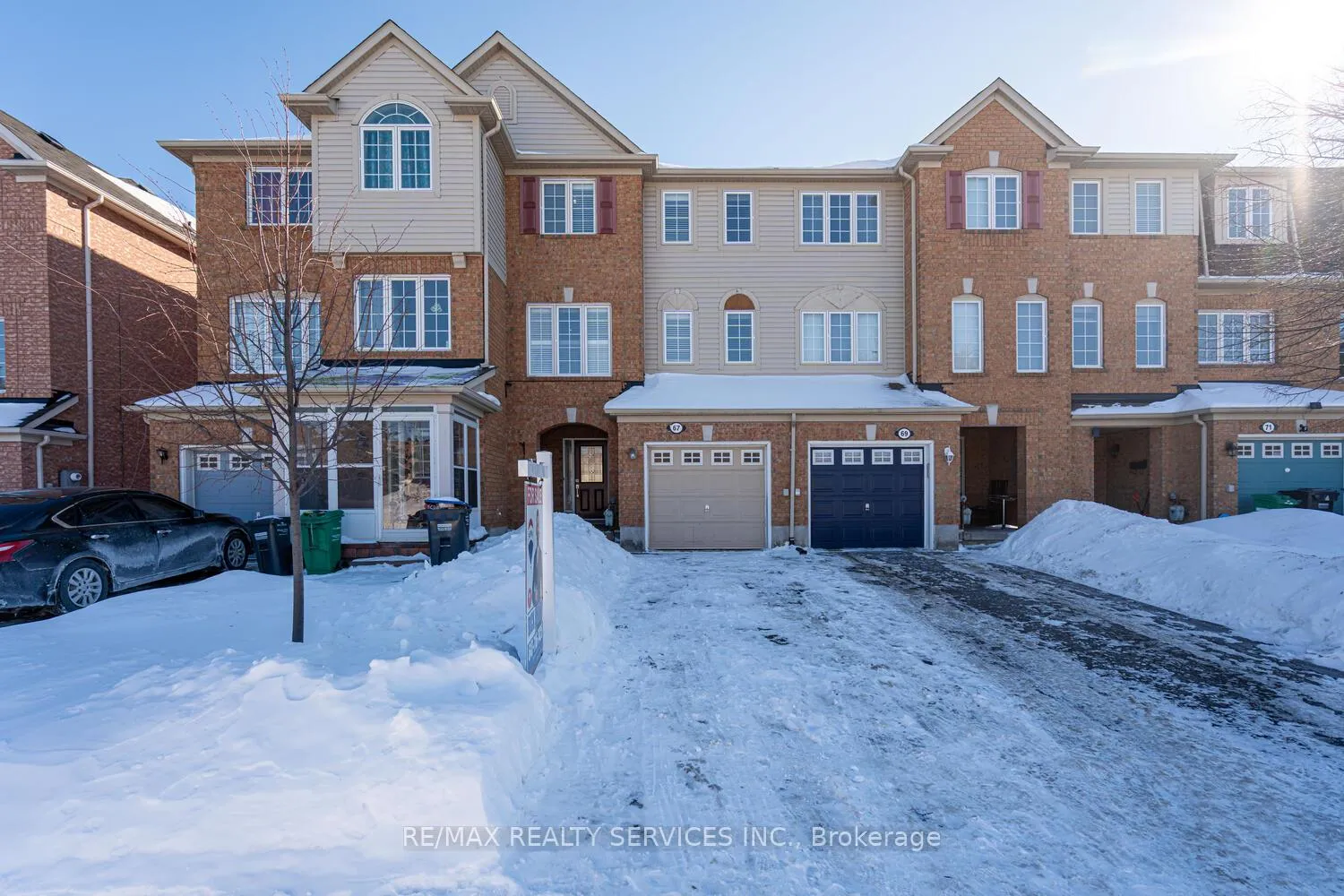 Front of 67 Decker Hollow Circle