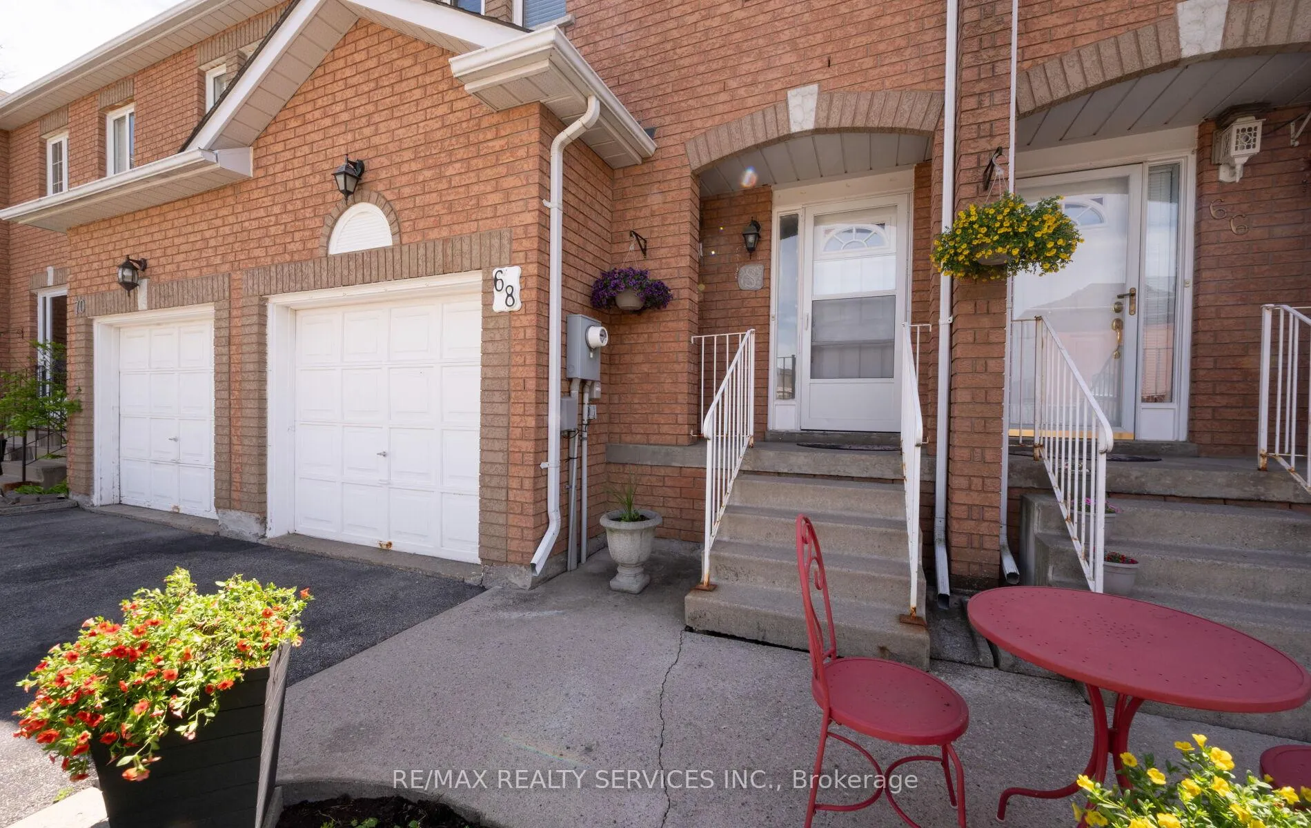 Photo 4 of Unit 68, 200 Cresthaven Road, Brampton, Snelgrove — HOMEH